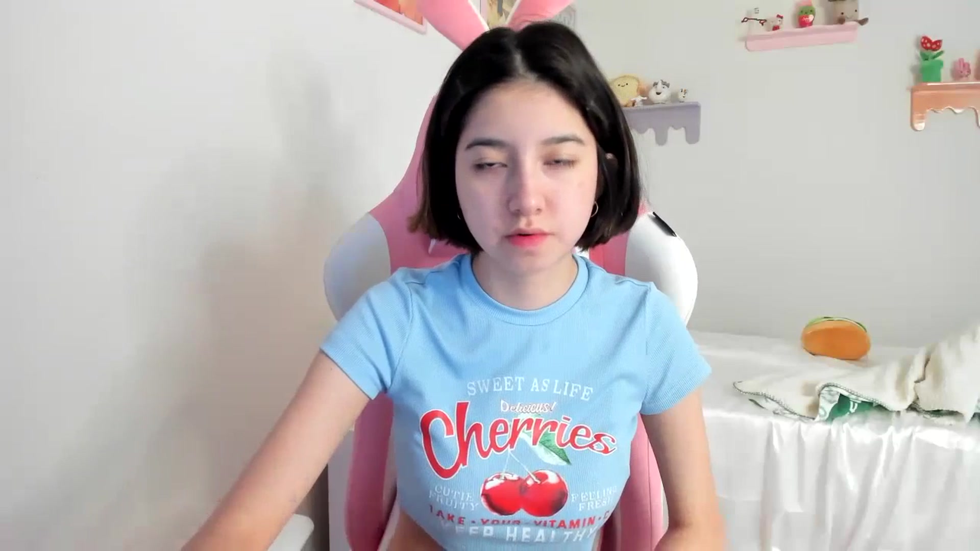 Gallery image thumbnail from Cherrycute666's myfreecams stream on, 07/08/2023, 16:53 image 6 of 20