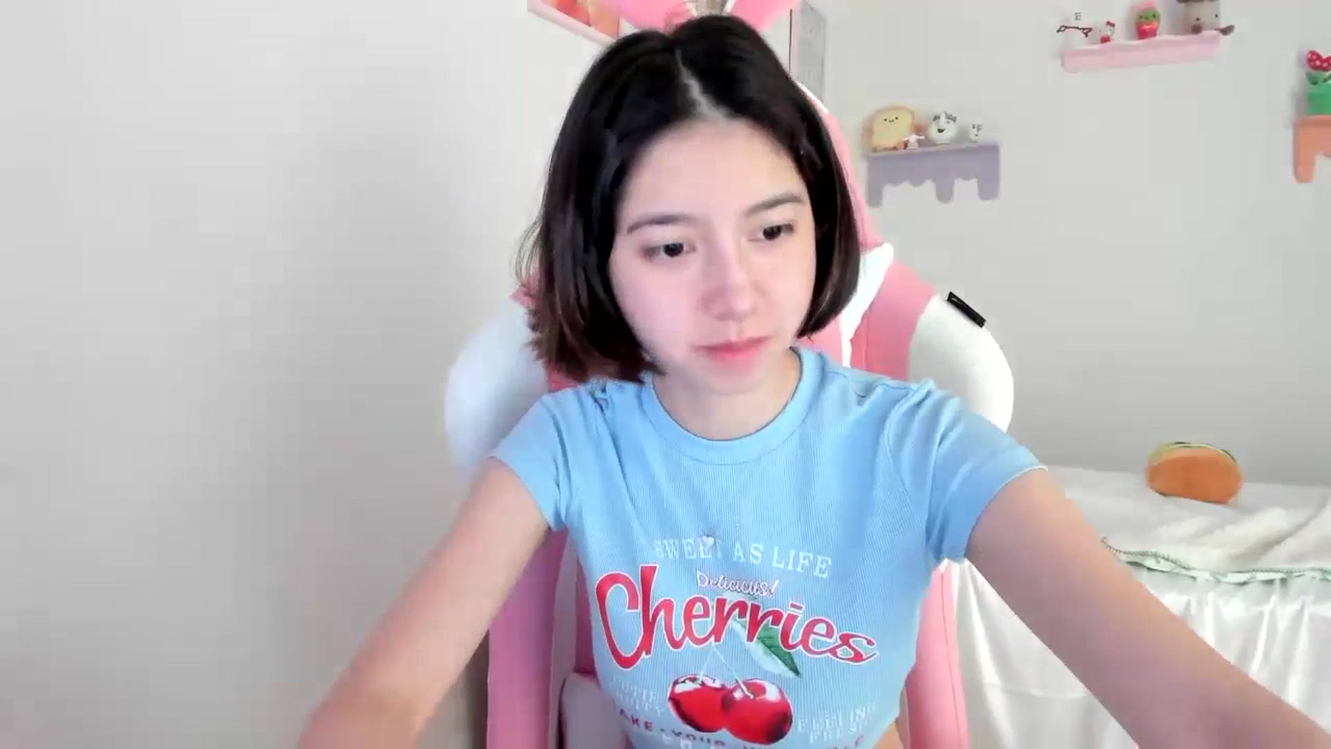 Gallery image thumbnail from Cherrycute666's myfreecams stream on, 07/08/2023, 16:53 image 18 of 20
