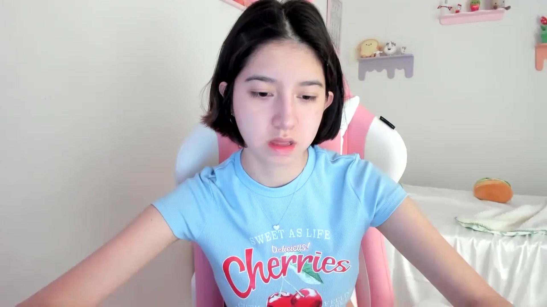 Gallery image thumbnail from Cherrycute666's myfreecams stream on, 07/08/2023, 16:53 image 11 of 20