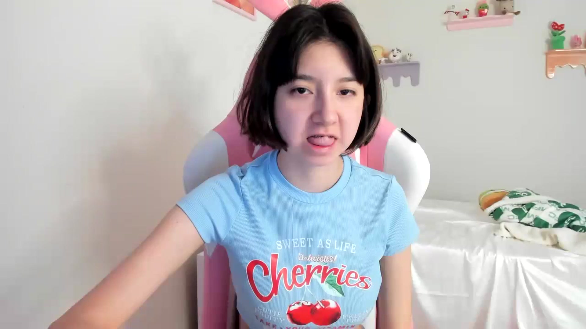 Gallery image thumbnail from Cherrycute666's myfreecams stream on, 07/08/2023, 16:53 image 1 of 20