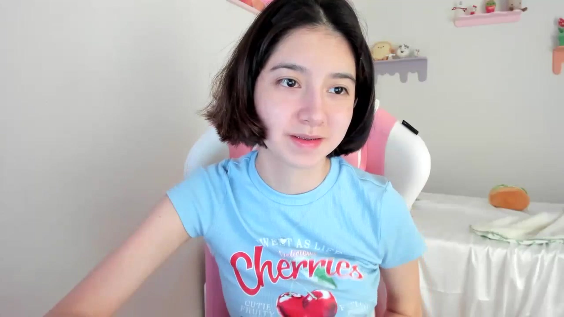 Gallery image thumbnail from Cherrycute666's myfreecams stream on, 07/08/2023, 16:53 image 13 of 20