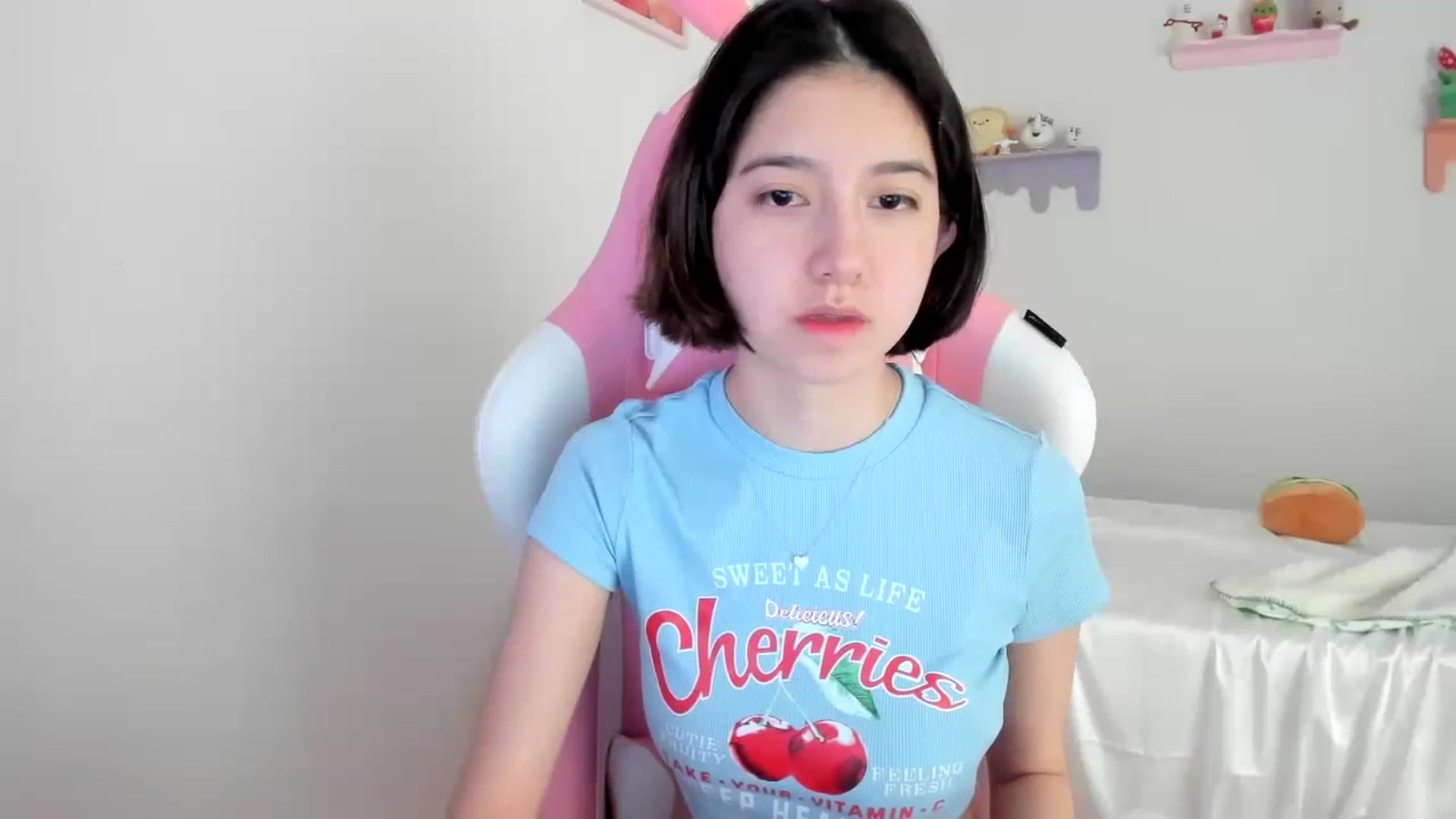 Gallery image thumbnail from Cherrycute666's myfreecams stream on, 07/08/2023, 16:53 image 17 of 20