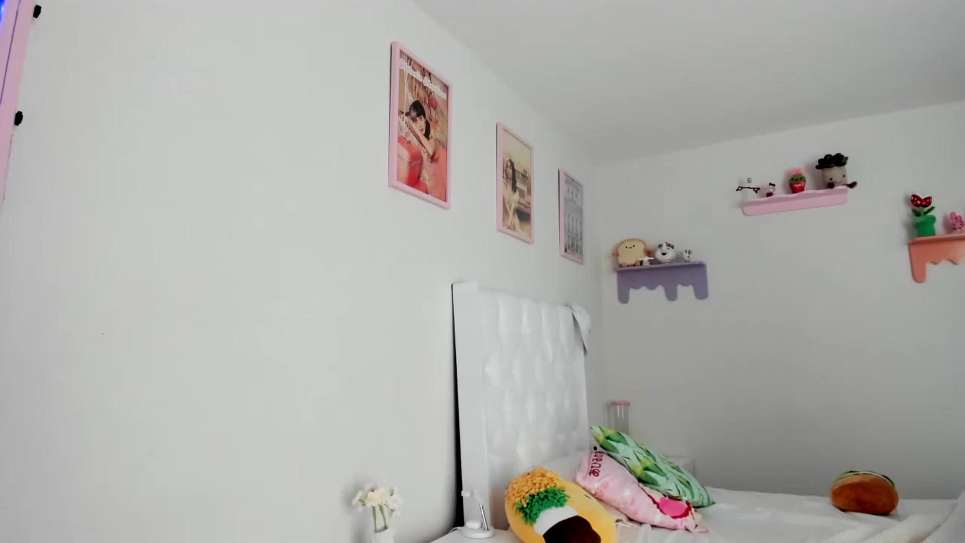 Gallery image thumbnail from Cherrycute666's myfreecams stream on, 07/08/2023, 18:09 image 6 of 20