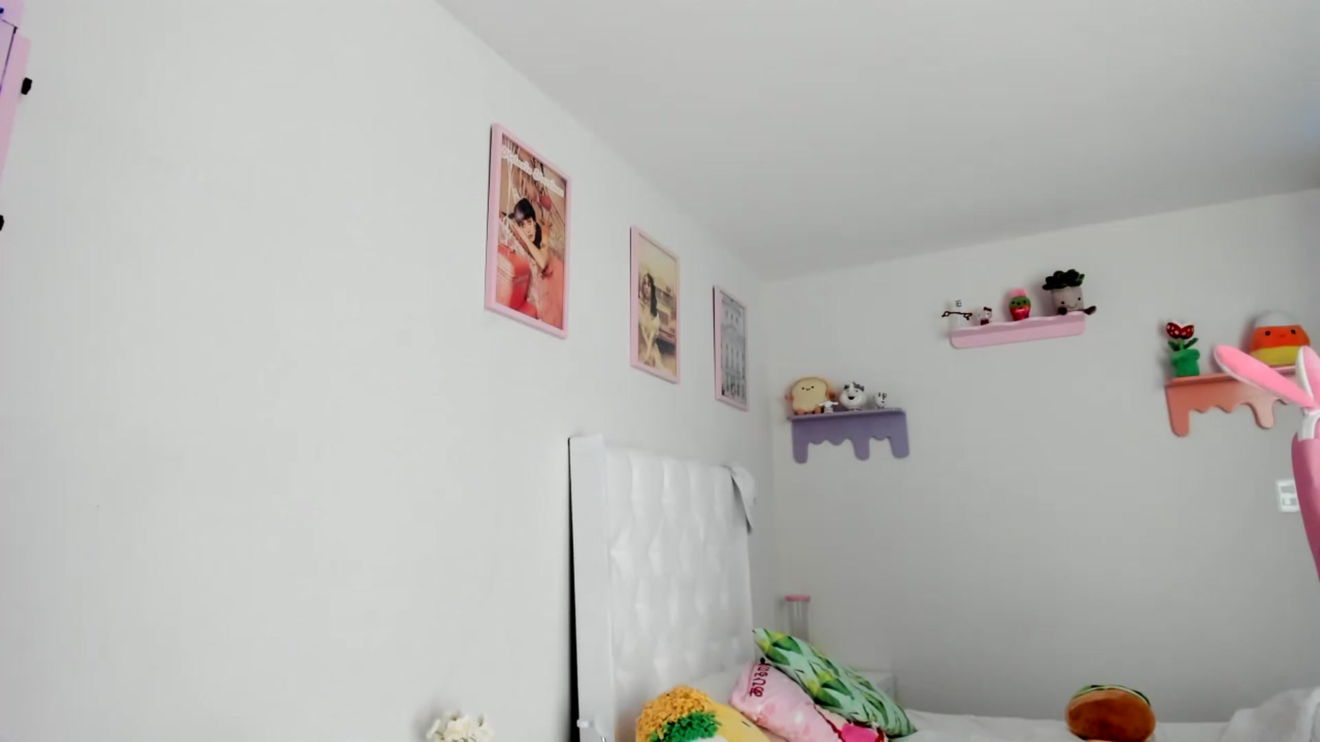 Gallery image thumbnail from Cherrycute666's myfreecams stream on, 07/08/2023, 19:49 image 1 of 20