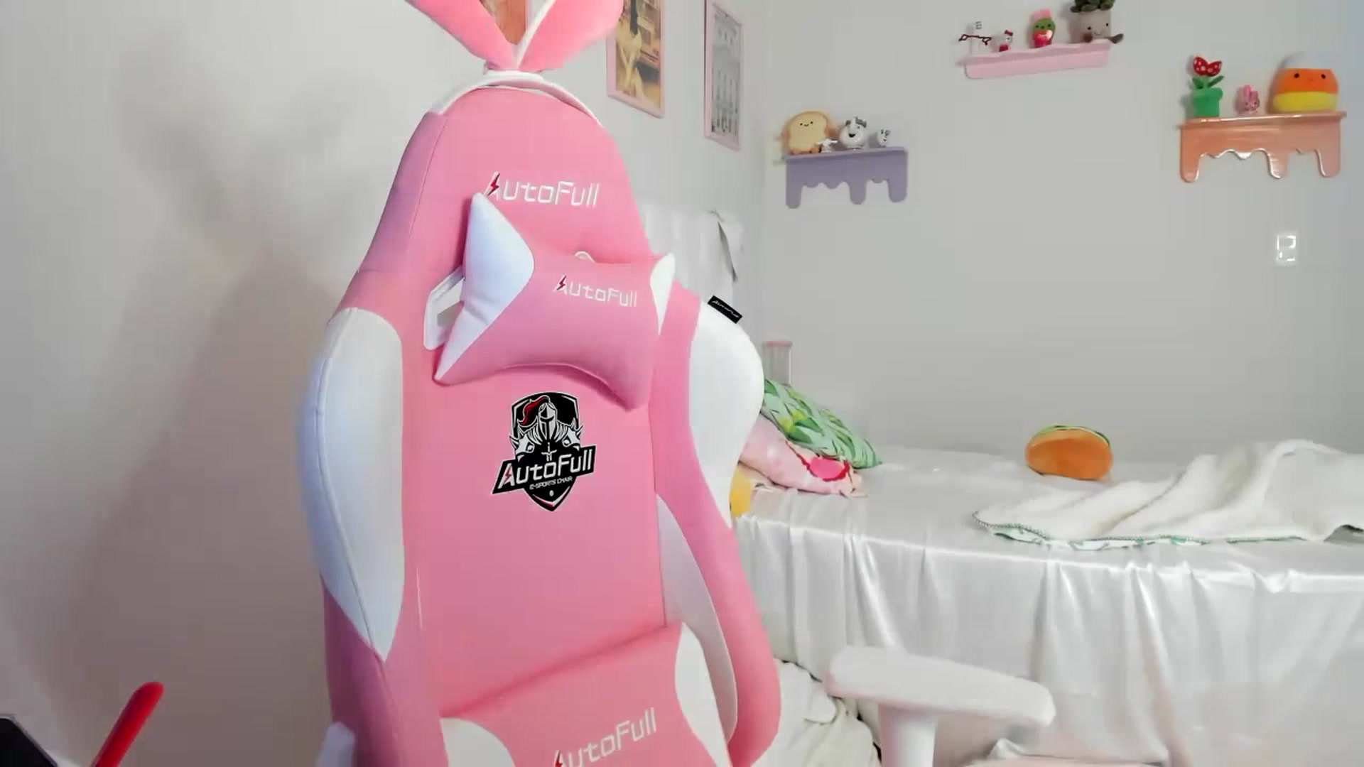 Gallery image thumbnail from Cherrycute666's myfreecams stream on, 07/08/2023, 20:12 image 8 of 20