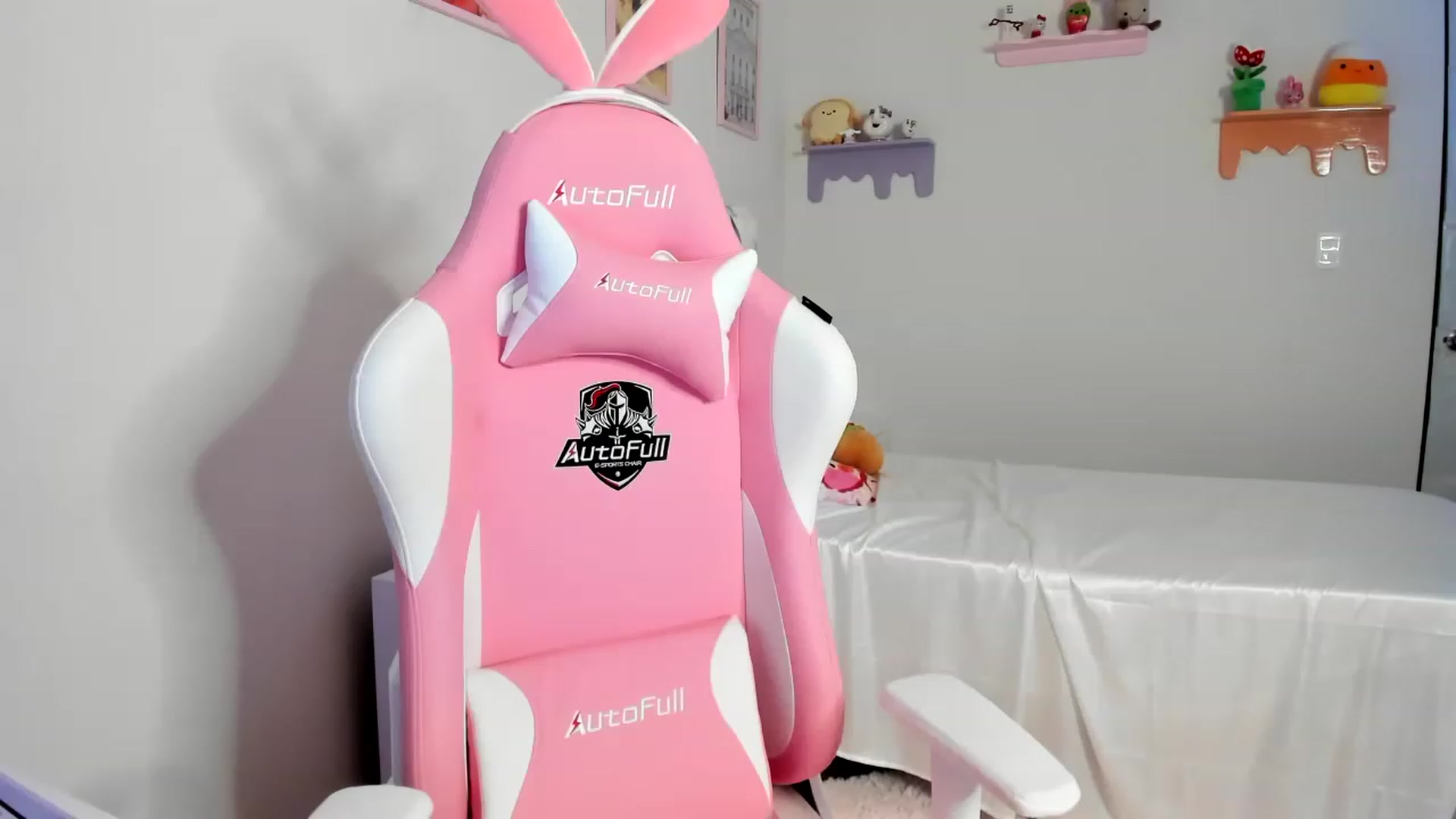Gallery image thumbnail from Cherrycute666's myfreecams stream on, 07/09/2023, 02:09 image 14 of 20