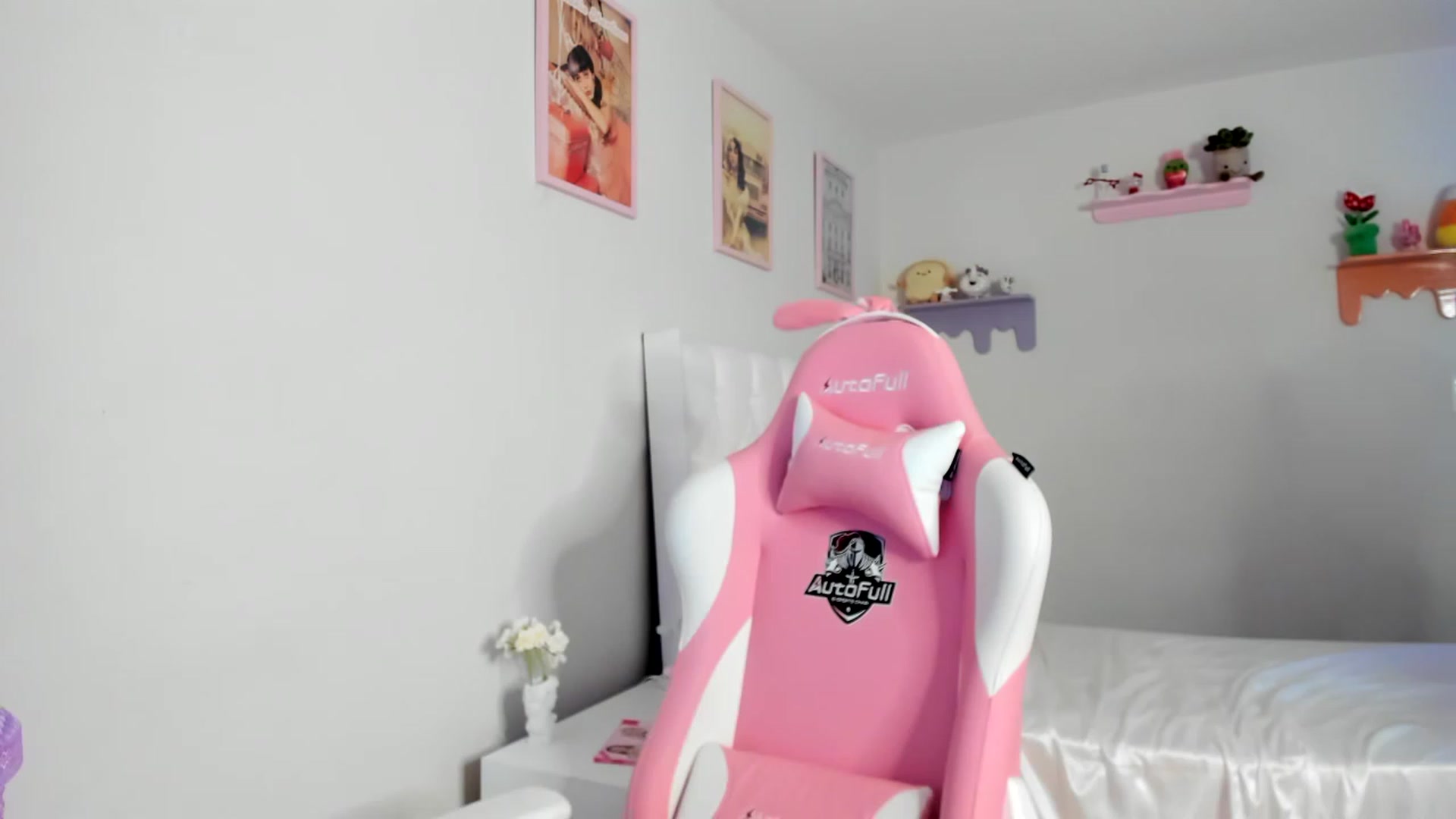 Gallery image thumbnail from Cherrycute666's myfreecams stream on, 07/09/2023, 03:38 image 5 of 20