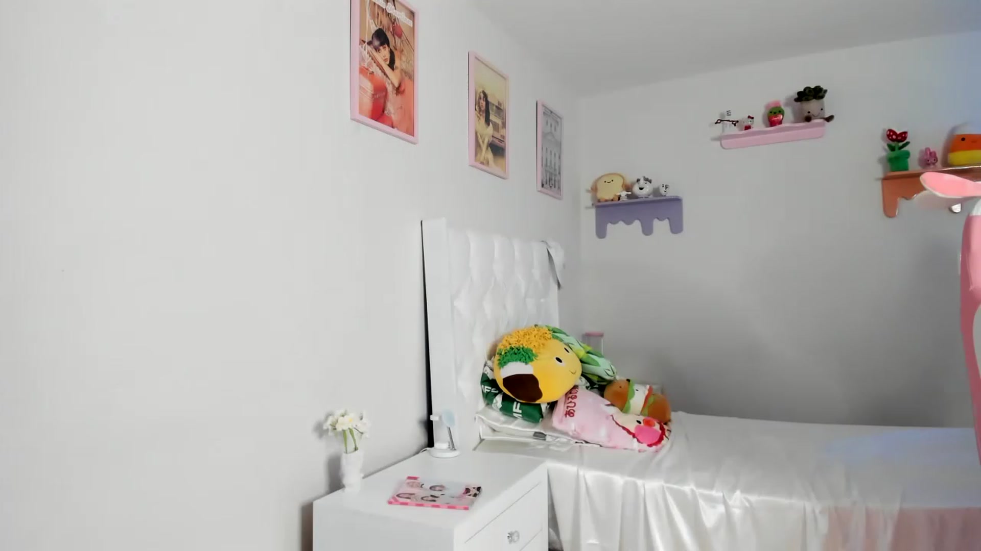 Gallery image thumbnail from Cherrycute666's myfreecams stream on, 07/09/2023, 03:38 image 15 of 20