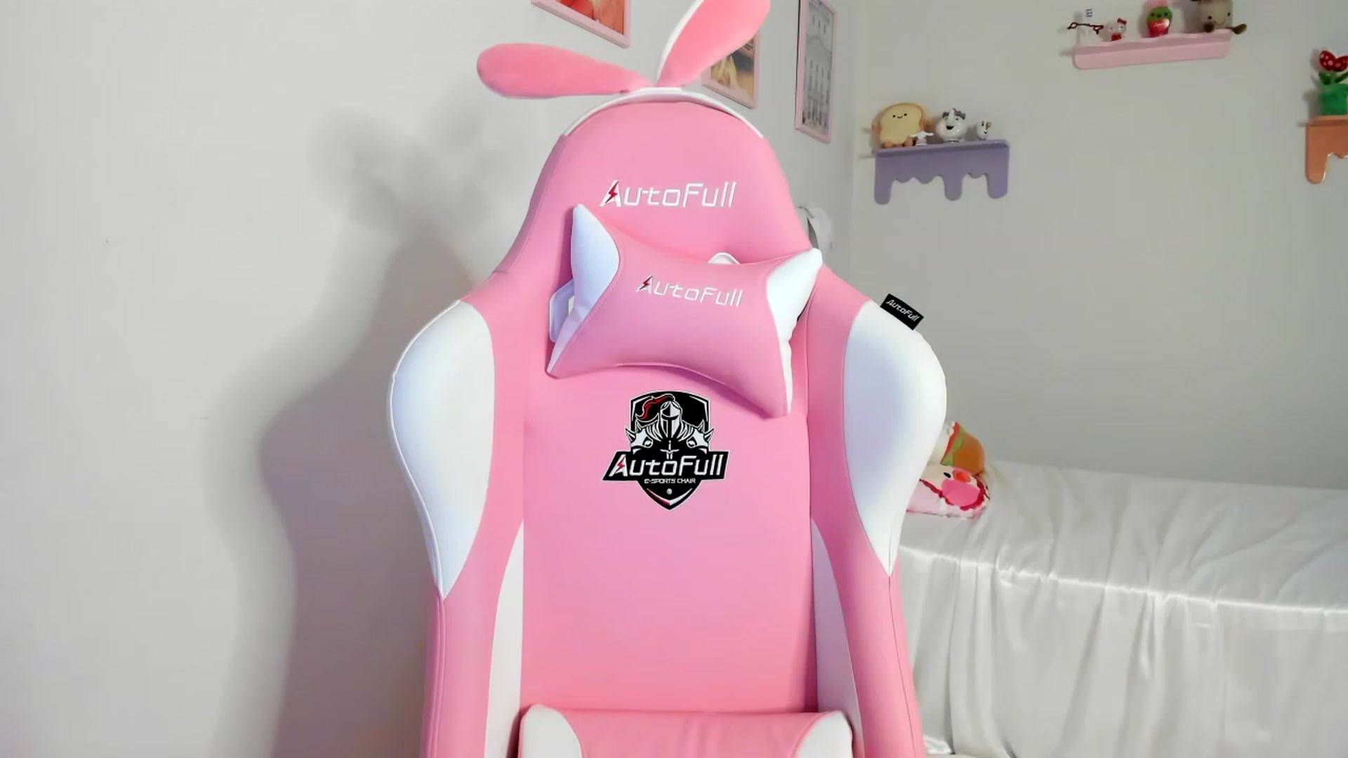 Gallery image thumbnail from Cherrycute666's myfreecams stream on, 07/09/2023, 07:29 image 20 of 20