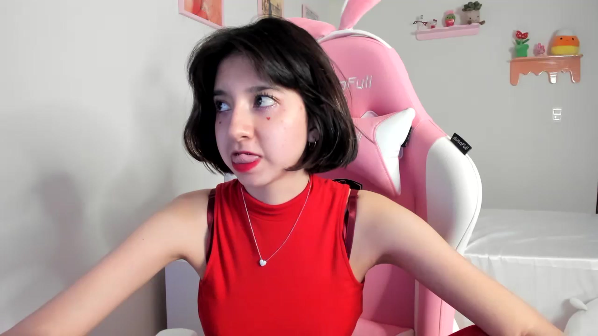 Gallery image thumbnail from Cherrycute666's myfreecams stream on, 07/09/2023, 10:11 image 8 of 20
