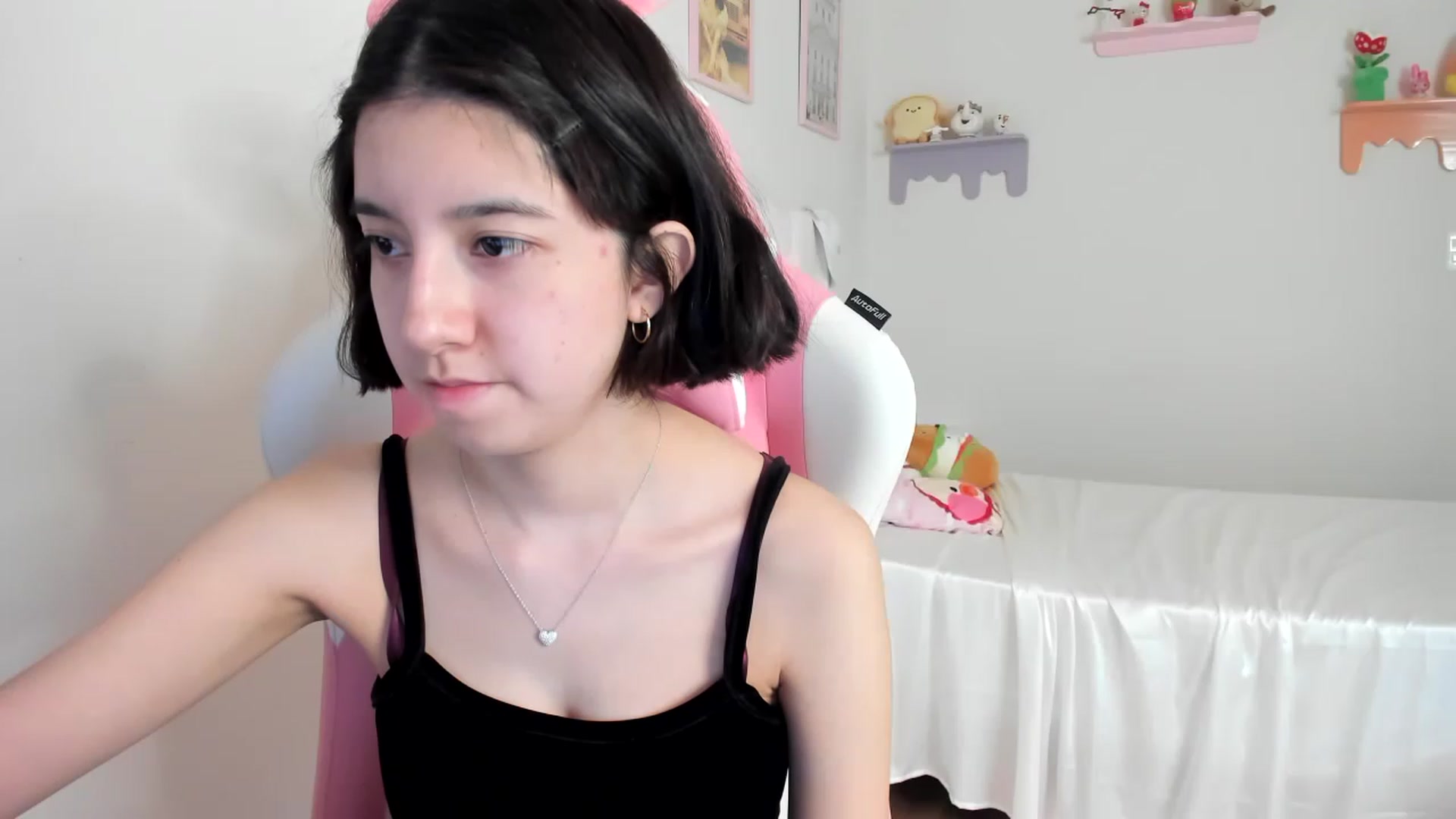 Gallery image thumbnail from Cherrycute666's myfreecams stream on, 07/09/2023, 22:06 image 10 of 20