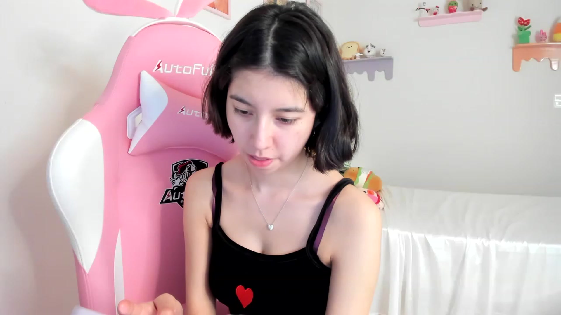 Gallery image thumbnail from Cherrycute666's myfreecams stream on, 07/09/2023, 22:06 image 12 of 20