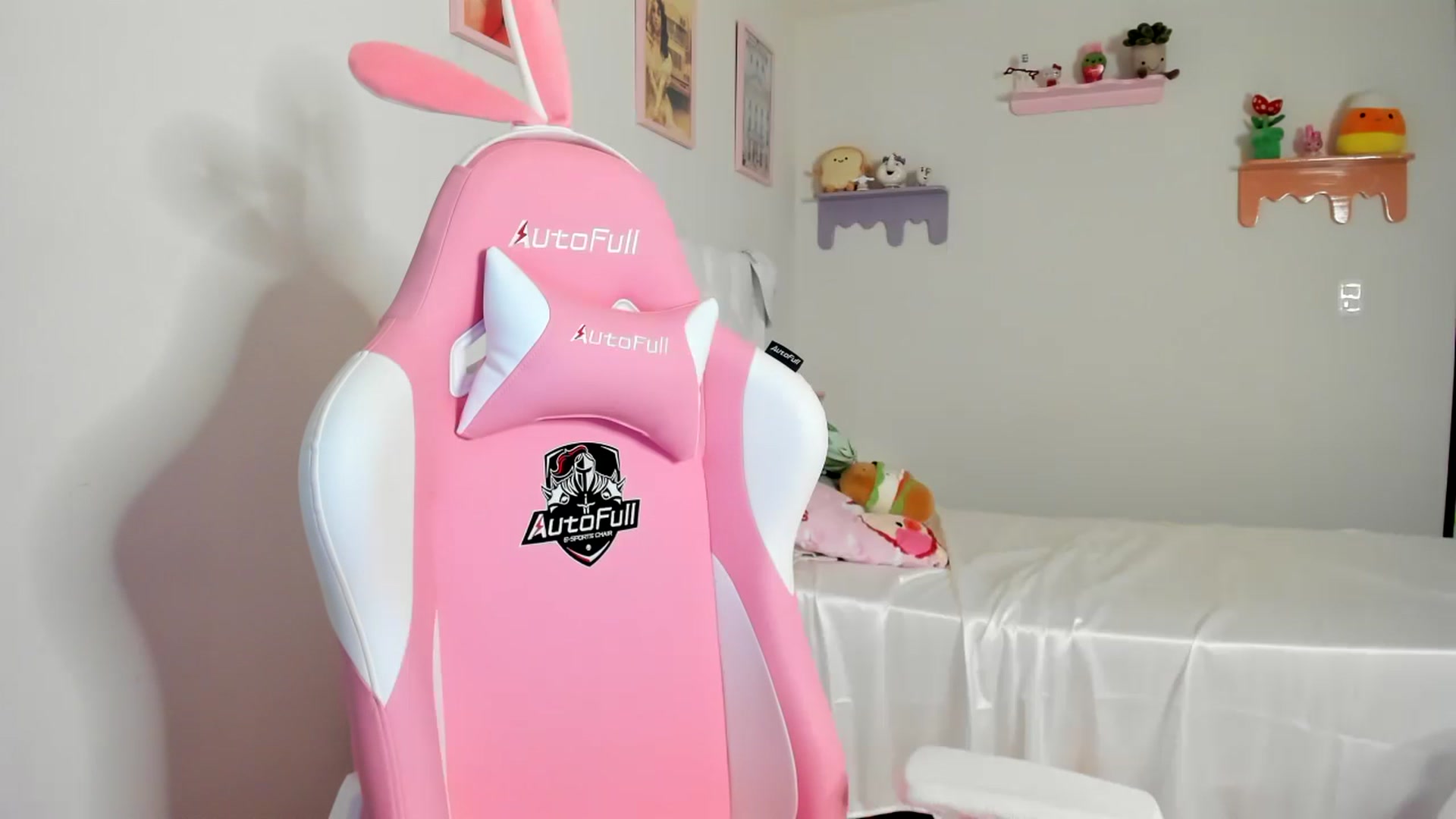 Gallery image thumbnail from Cherrycute666's myfreecams stream on, 07/09/2023, 23:09 image 20 of 20