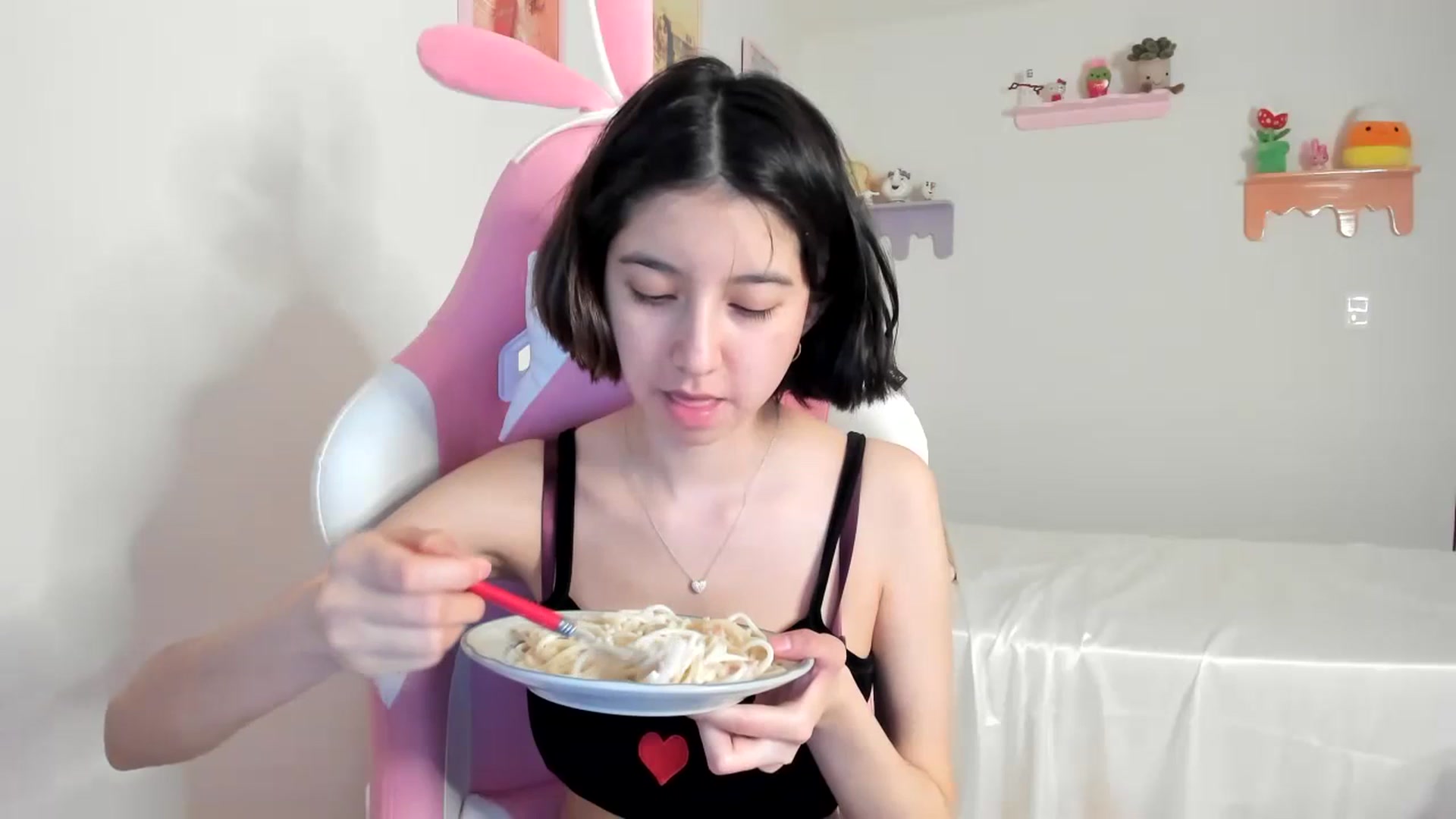 Gallery image thumbnail from Cherrycute666's myfreecams stream on, 07/09/2023, 23:09 image 6 of 20
