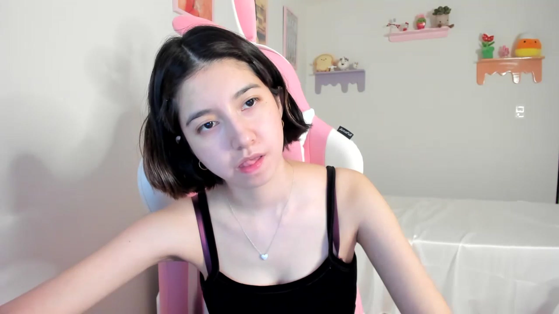 Gallery image thumbnail from Cherrycute666's myfreecams stream on, 07/09/2023, 23:09 image 17 of 20