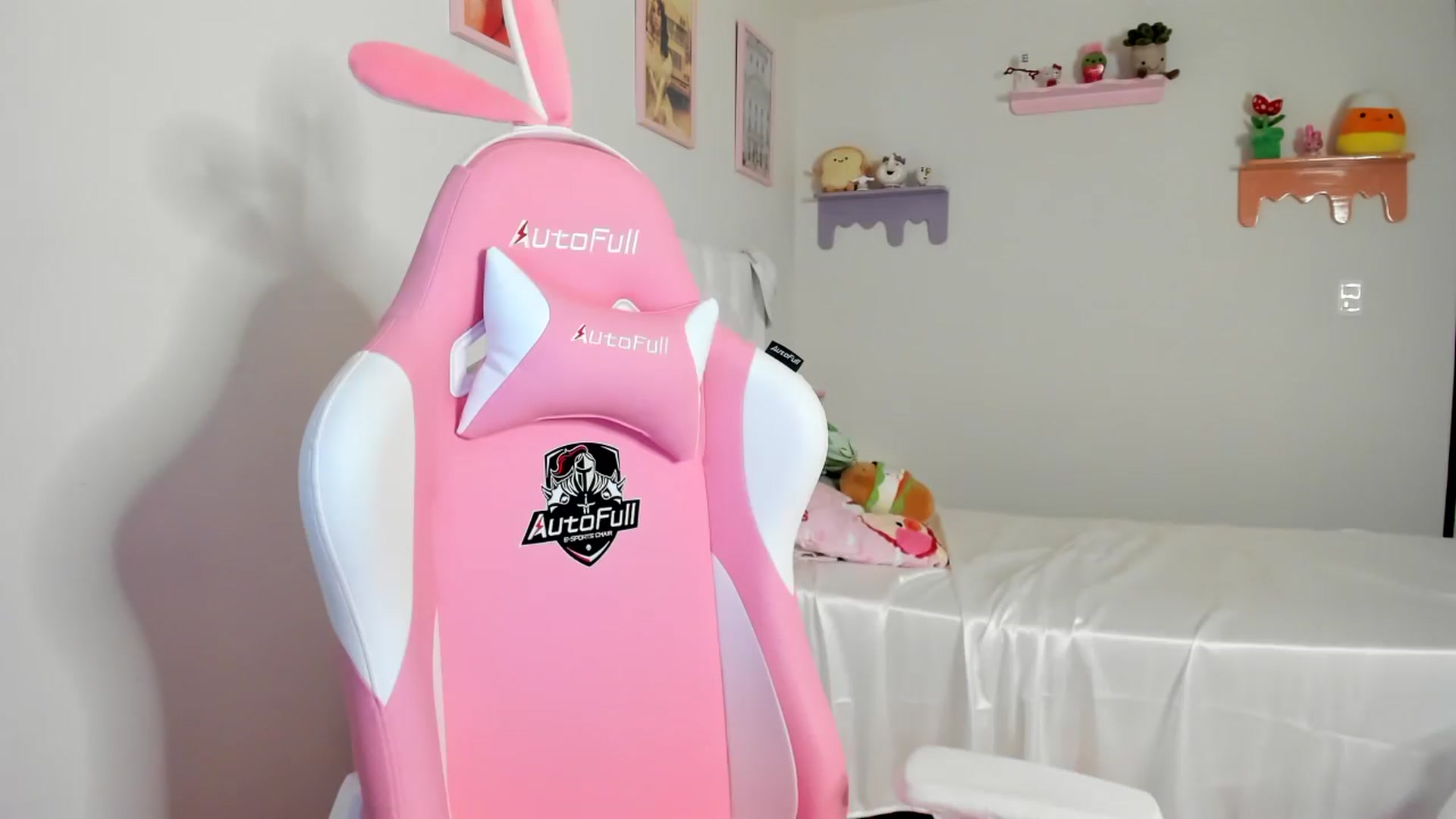 Gallery image thumbnail from Cherrycute666's myfreecams stream on, 07/09/2023, 23:09 image 19 of 20