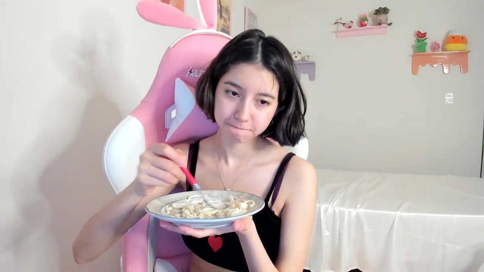Gallery image thumbnail from Cherrycute666's myfreecams stream on, 07/09/2023, 23:09 image 8 of 20