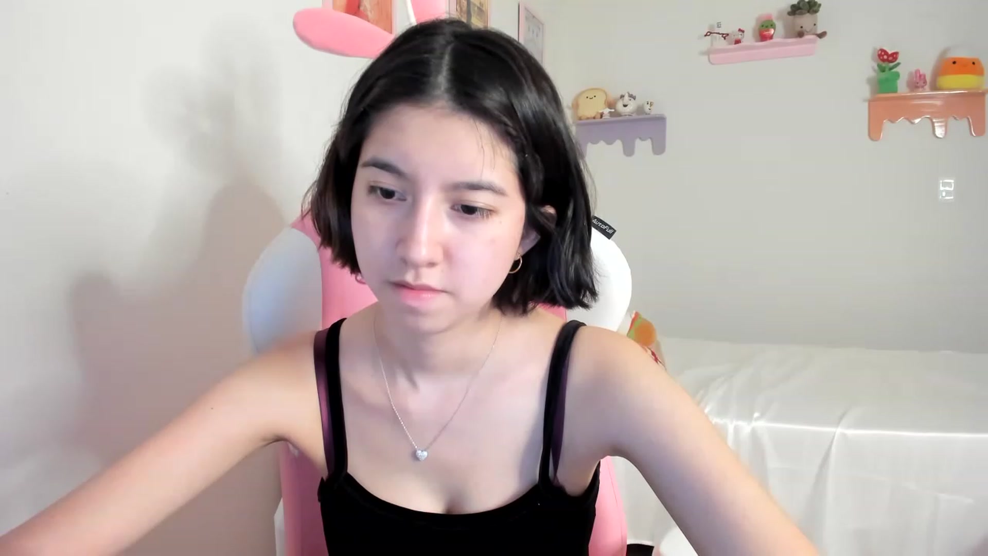 Gallery image thumbnail from Cherrycute666's myfreecams stream on, 07/10/2023, 24:02 image 3 of 20