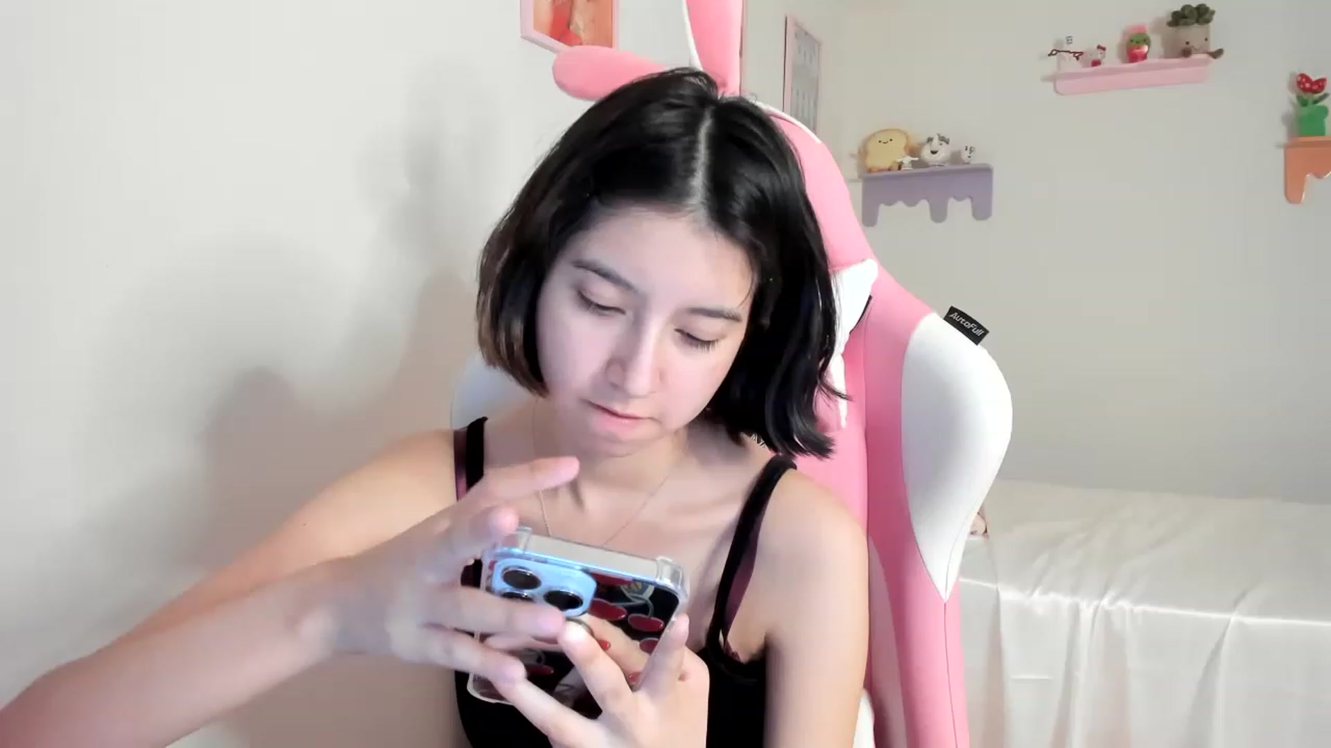 Gallery image thumbnail from Cherrycute666's myfreecams stream on, 07/10/2023, 24:02 image 20 of 20