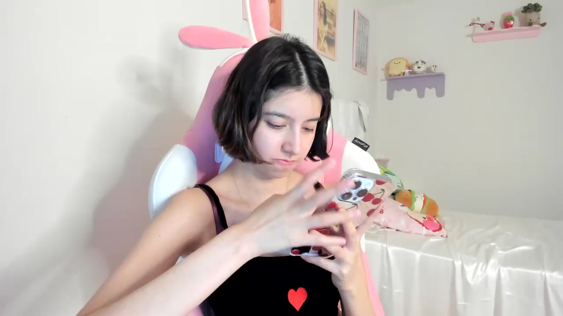 Gallery image thumbnail from Cherrycute666's myfreecams stream on, 07/10/2023, 01:30 image 15 of 20
