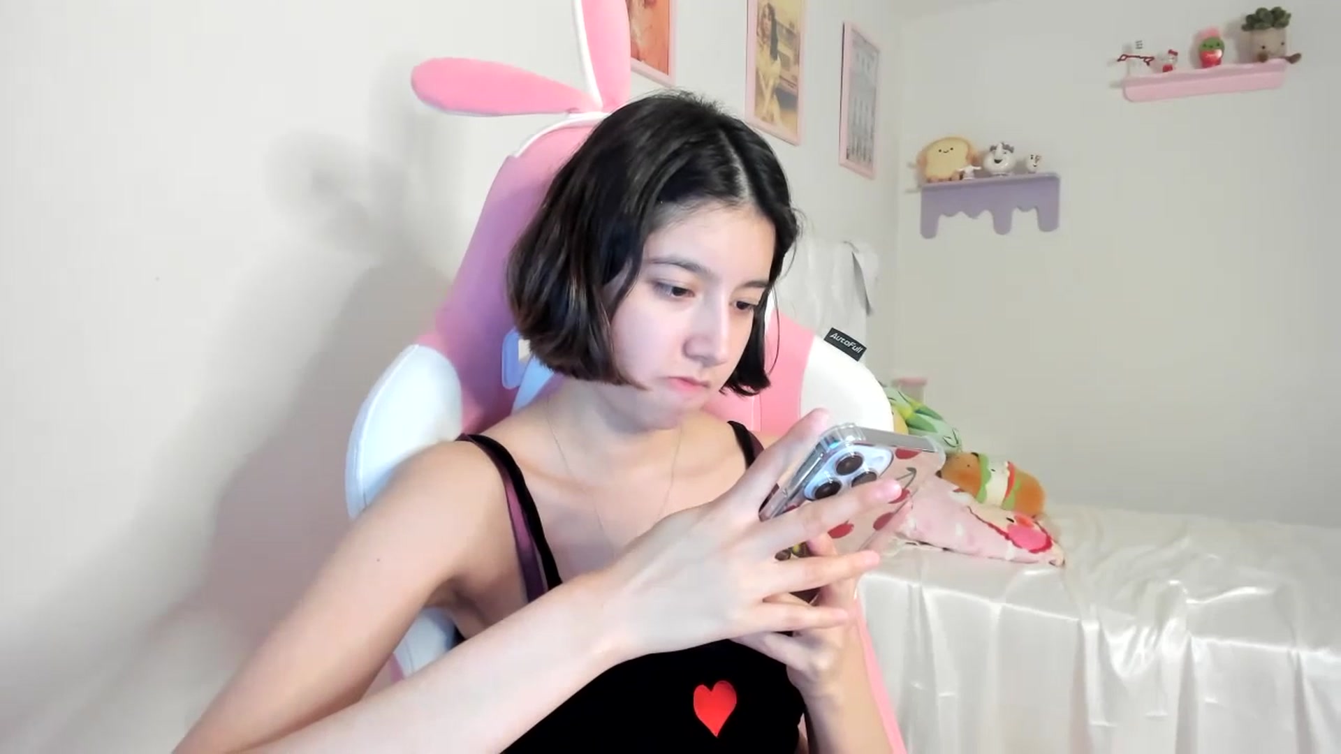 Gallery image thumbnail from Cherrycute666's myfreecams stream on, 07/10/2023, 01:30 image 14 of 20