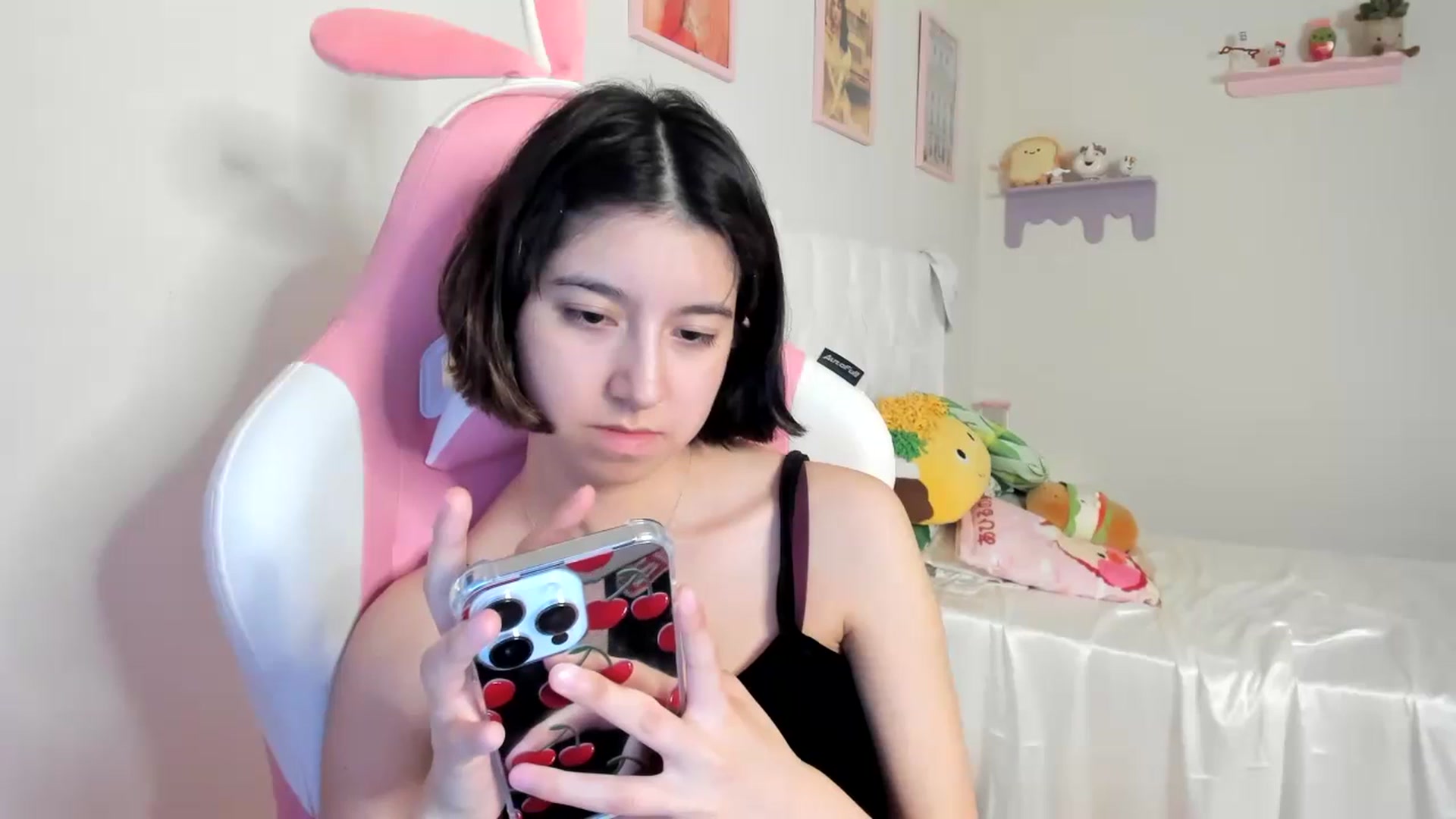 Gallery image thumbnail from Cherrycute666's myfreecams stream on, 07/10/2023, 01:30 image 3 of 20