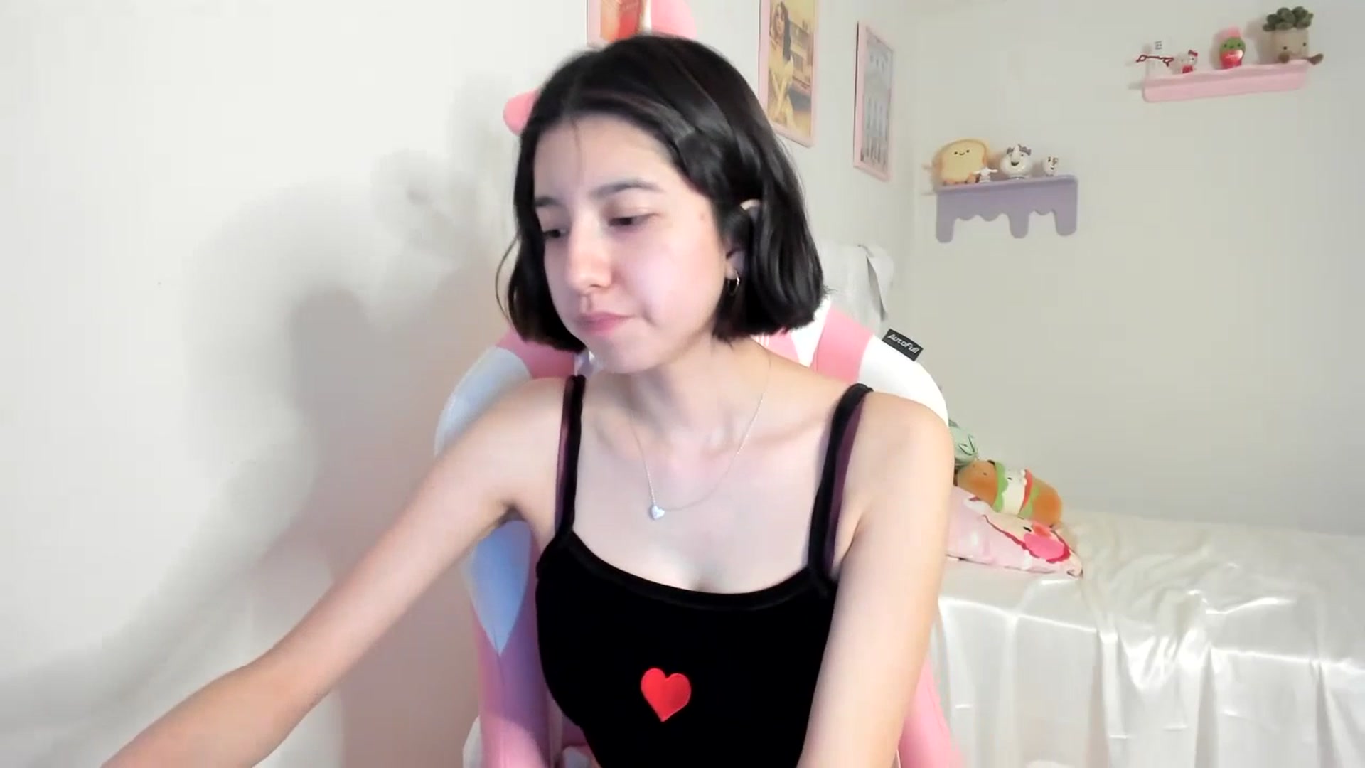 Gallery image thumbnail from Cherrycute666's myfreecams stream on, 07/10/2023, 01:30 image 13 of 20