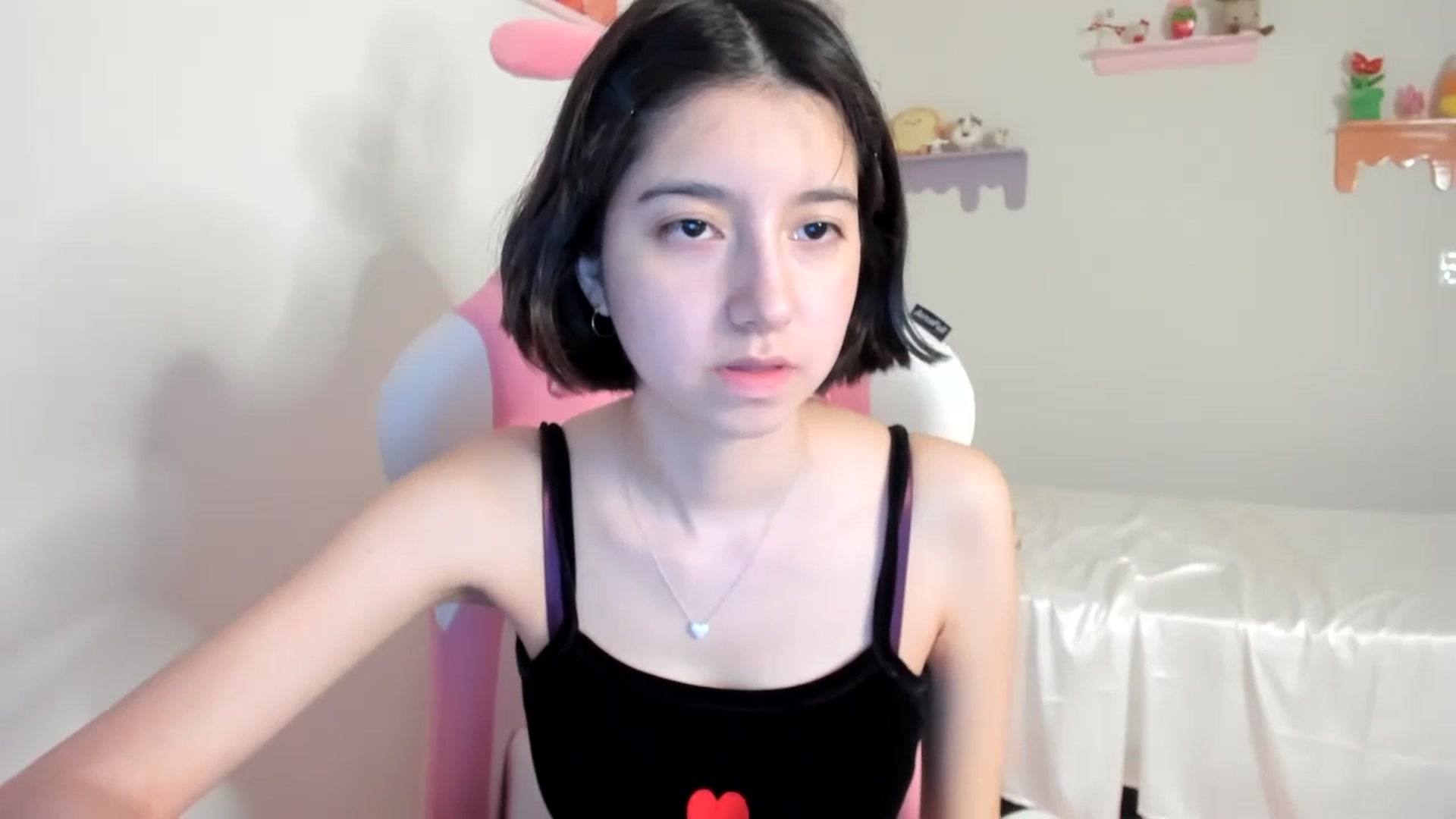 Gallery image thumbnail from Cherrycute666's myfreecams stream on, 07/10/2023, 03:42 image 6 of 20