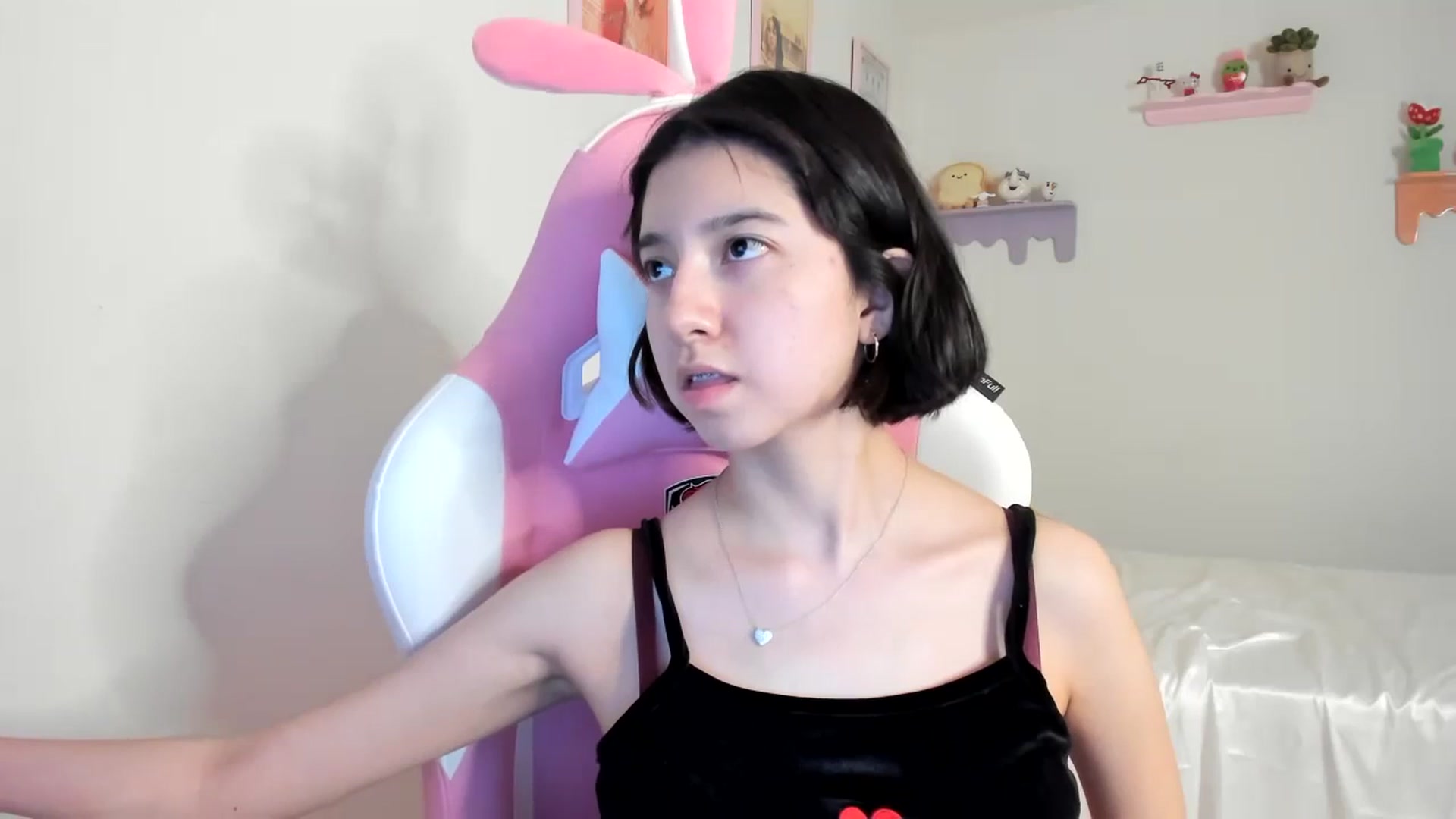 Gallery image thumbnail from Cherrycute666's myfreecams stream on, 07/10/2023, 03:42 image 19 of 20