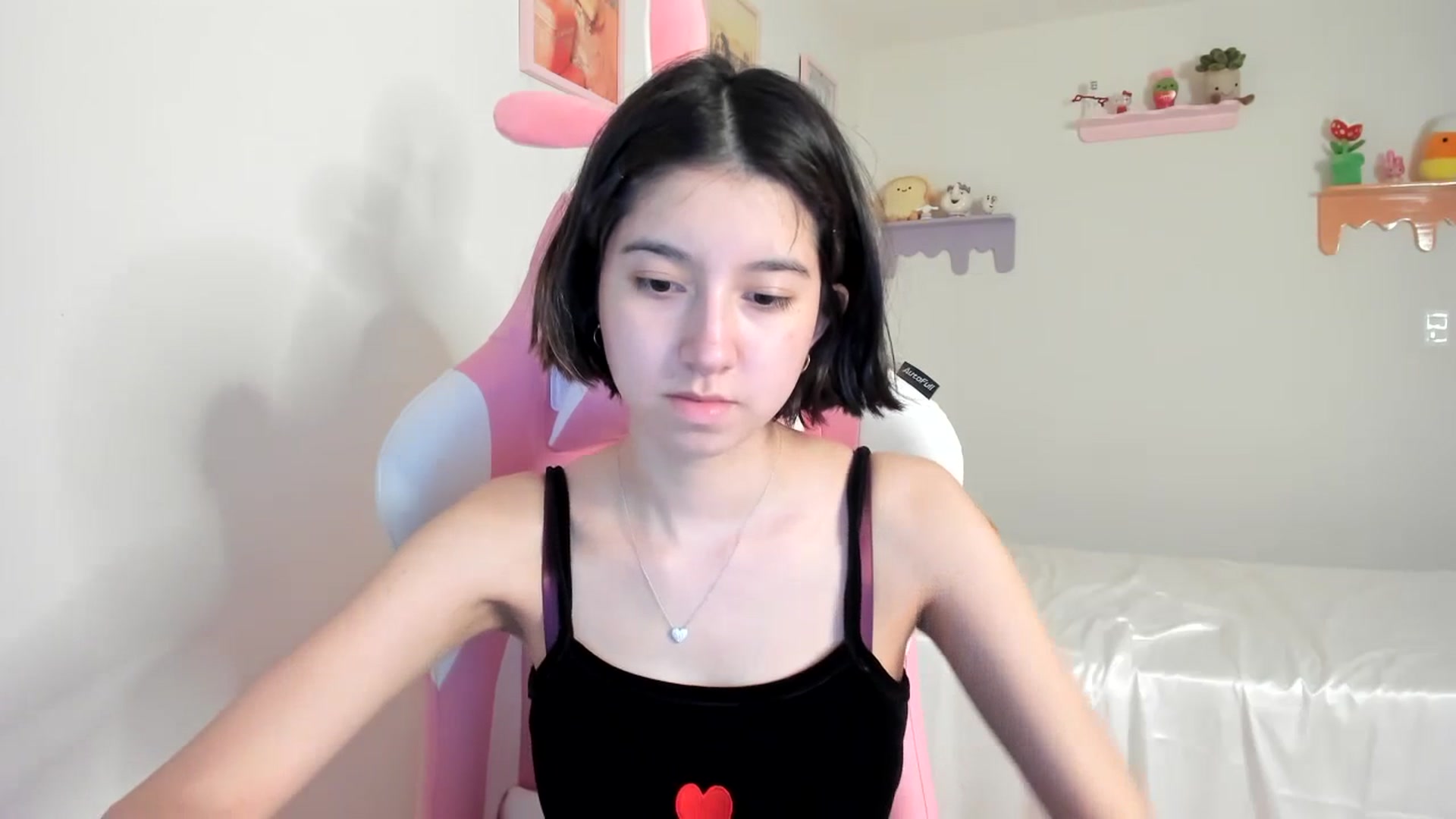 Gallery image thumbnail from Cherrycute666's myfreecams stream on, 07/10/2023, 03:42 image 5 of 20