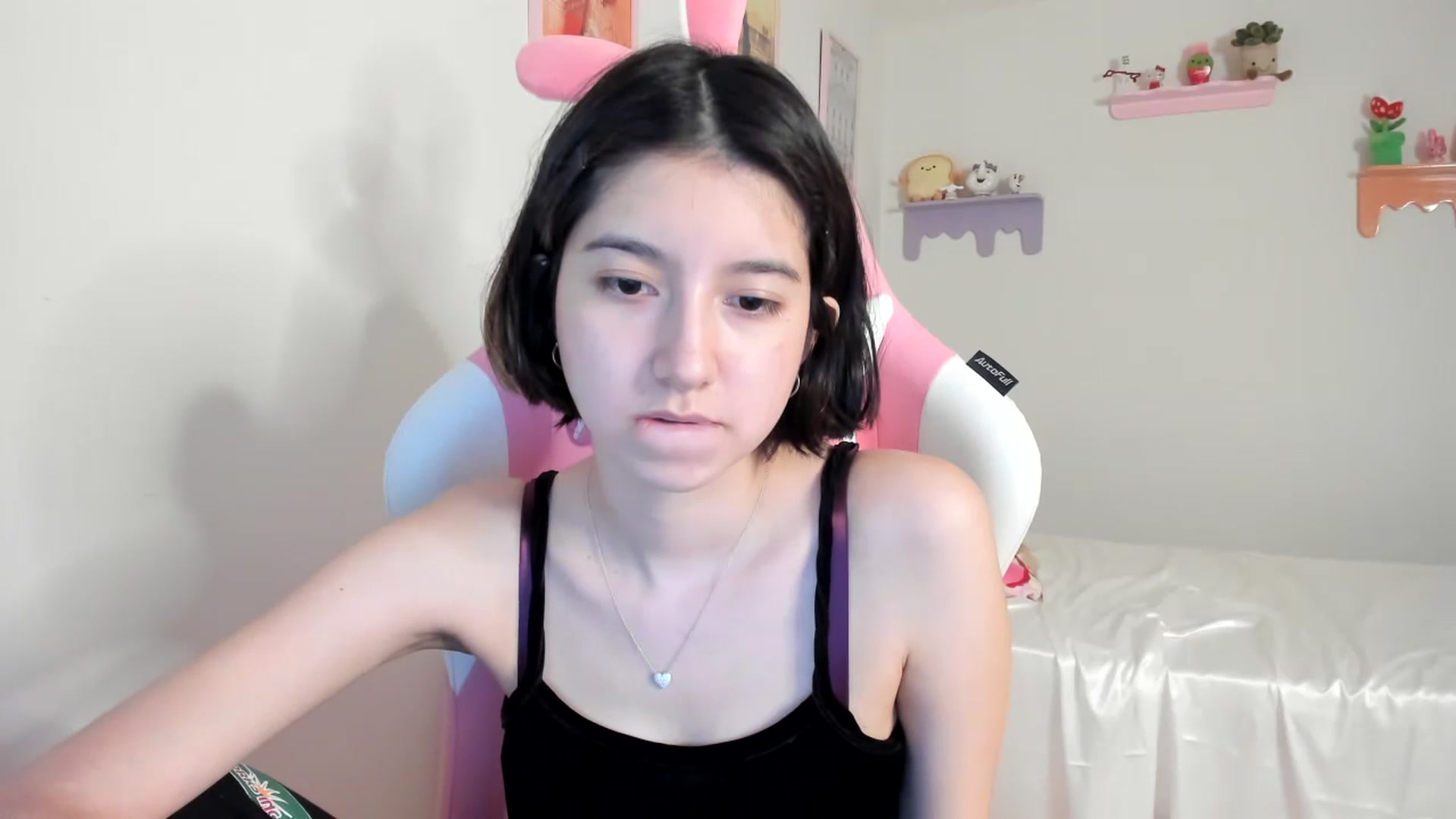 Gallery image thumbnail from Cherrycute666's myfreecams stream on, 07/10/2023, 03:42 image 11 of 20