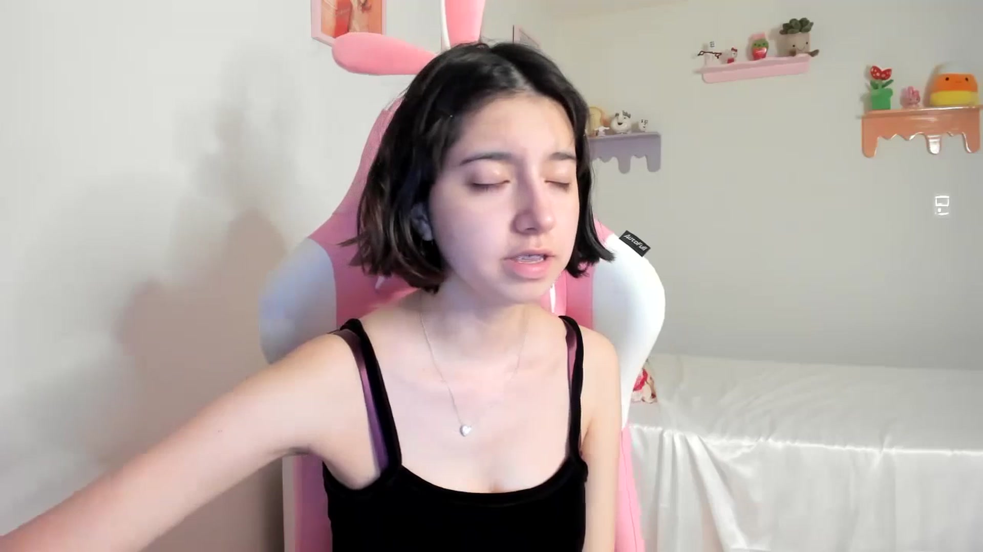 Gallery image thumbnail from Cherrycute666's myfreecams stream on, 07/10/2023, 06:05 image 13 of 20