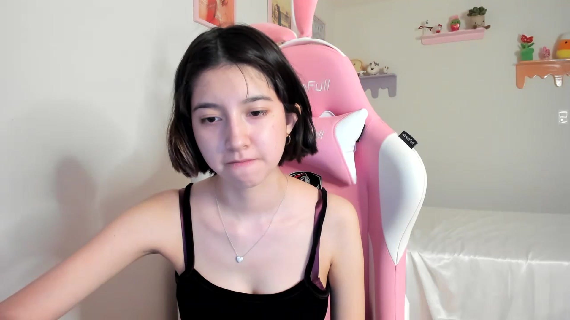 Gallery image thumbnail from Cherrycute666's myfreecams stream on, 07/10/2023, 06:05 image 17 of 20