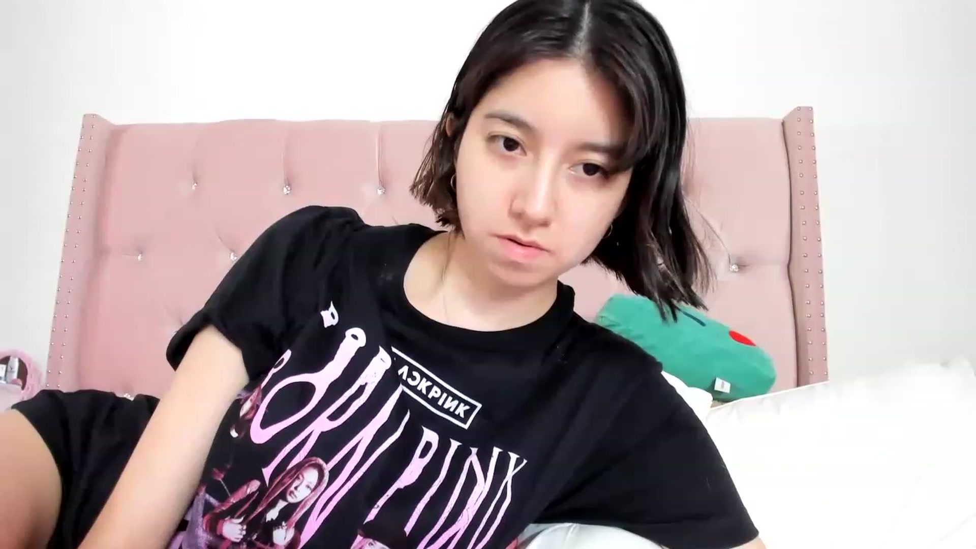Gallery image thumbnail from Cherrycute666's myfreecams stream on, 07/10/2023, 08:30 image 10 of 20