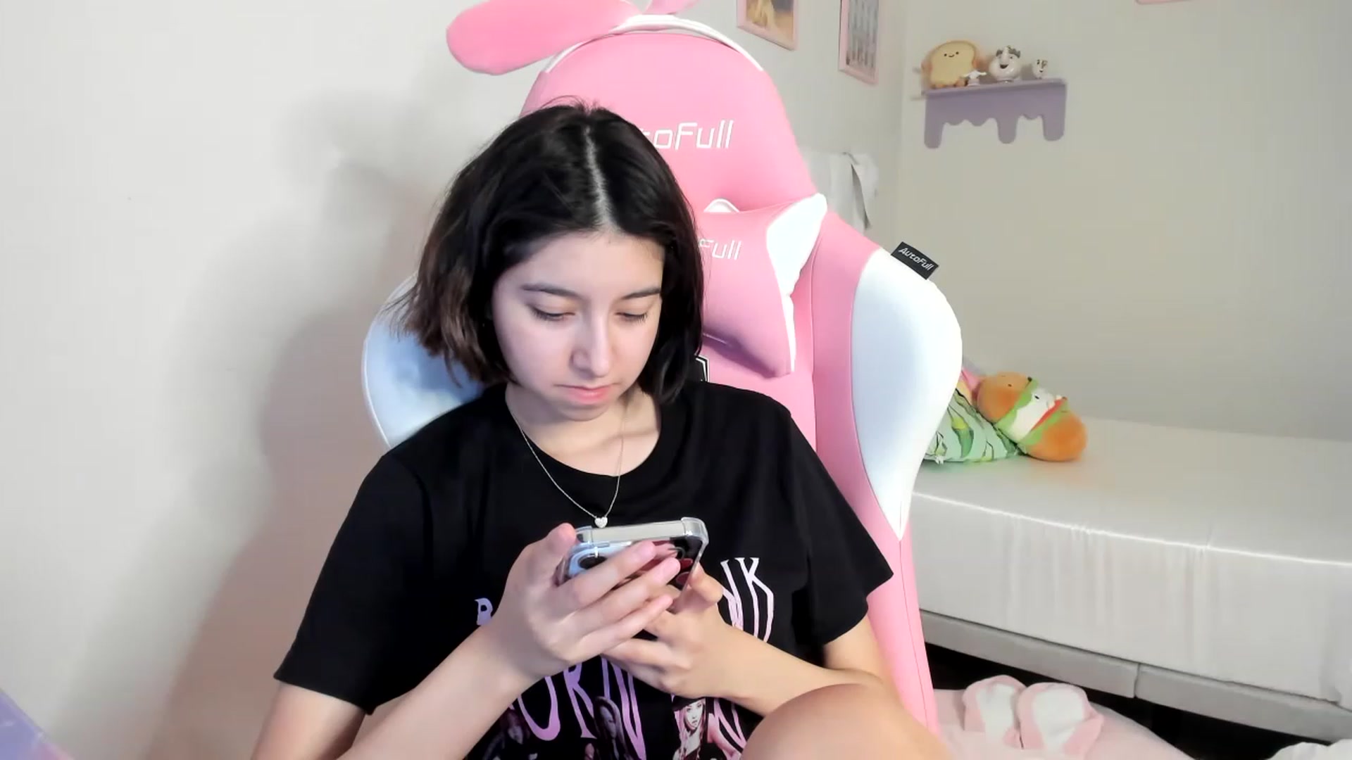 Gallery image thumbnail from Cherrycute666's myfreecams stream on, 07/11/2023, 24:56 image 20 of 20