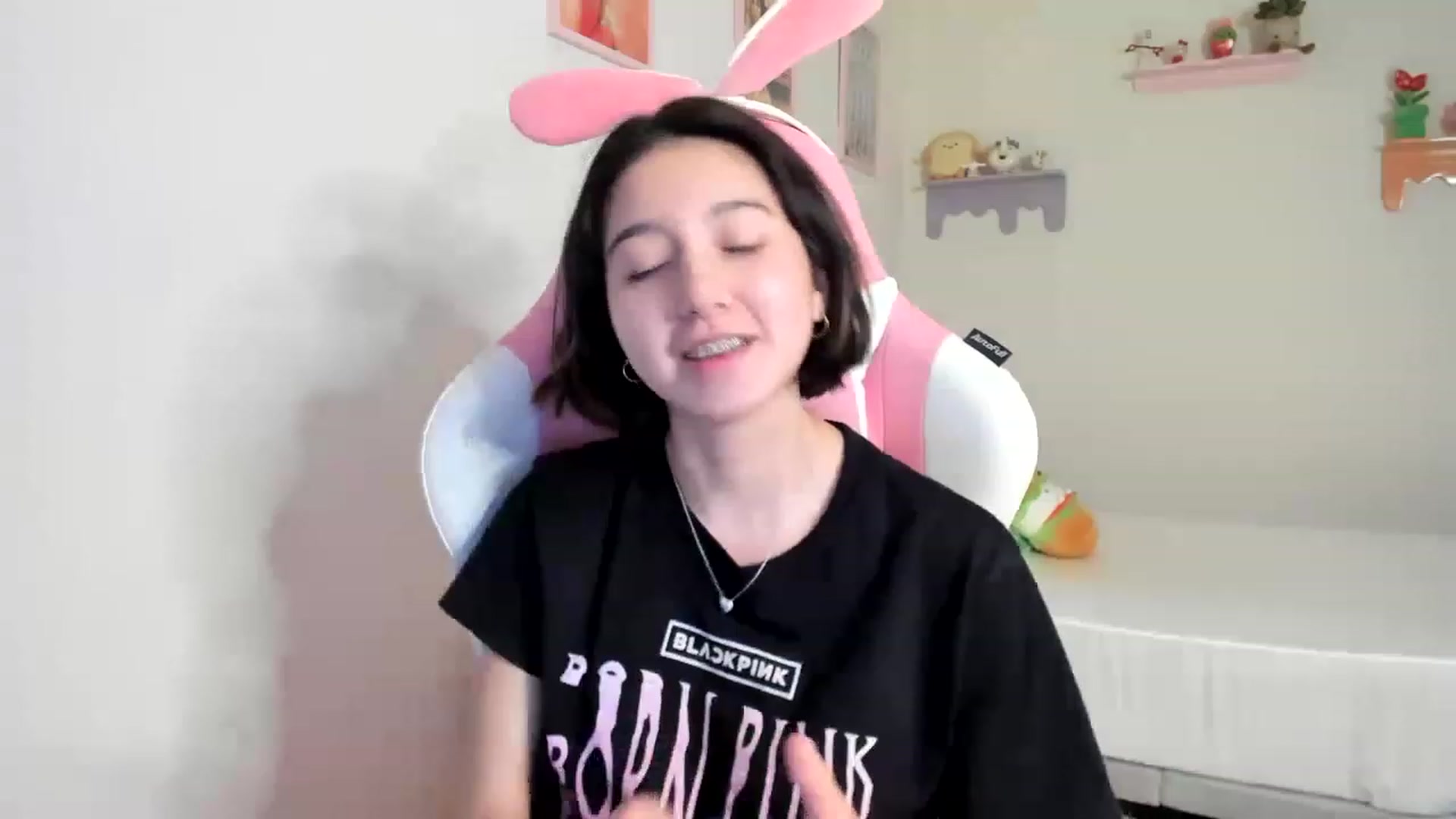 Gallery image thumbnail from Cherrycute666's myfreecams stream on, 07/11/2023, 02:32 image 13 of 20