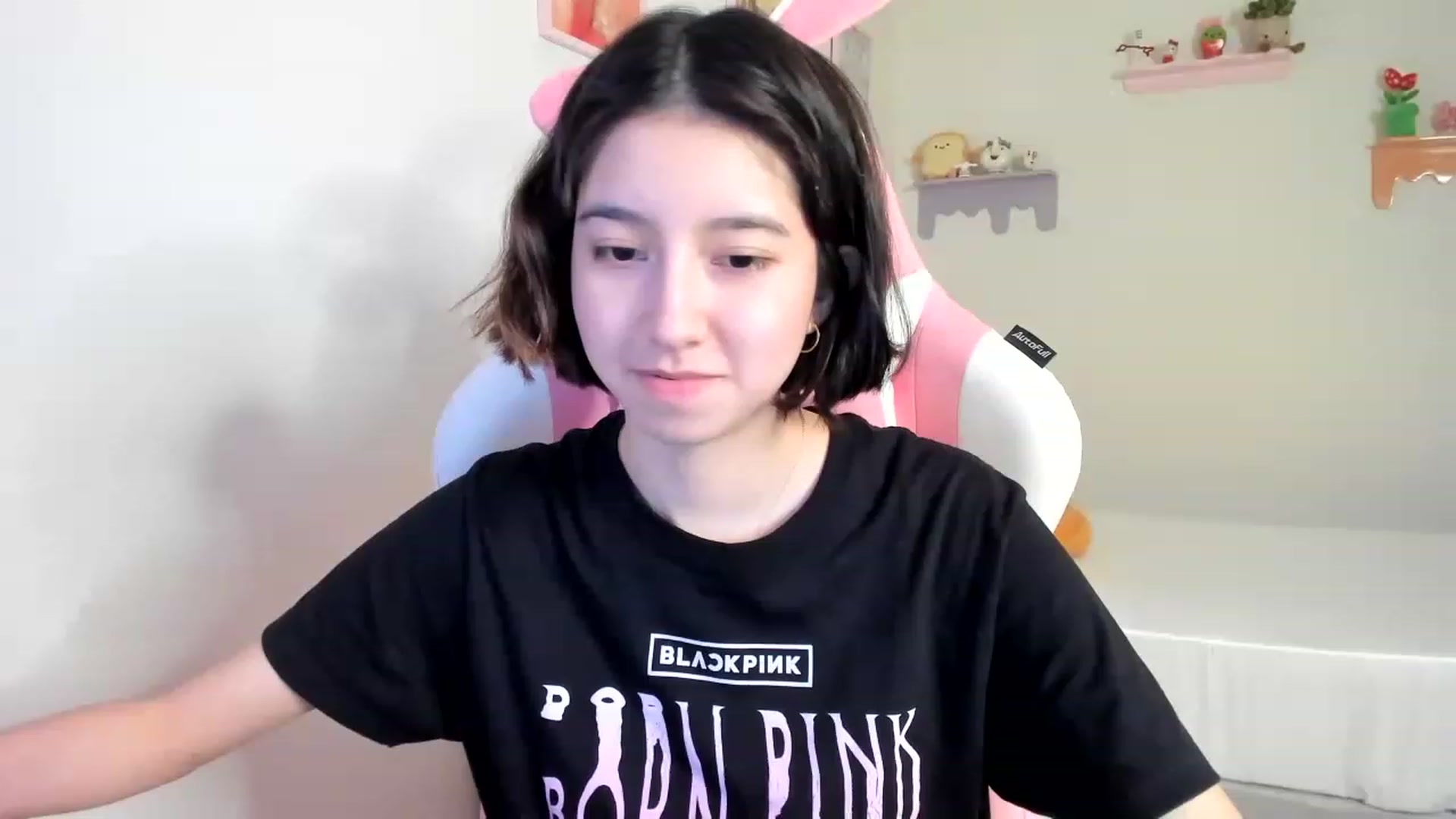 Gallery image thumbnail from Cherrycute666's myfreecams stream on, 07/11/2023, 02:32 image 11 of 20