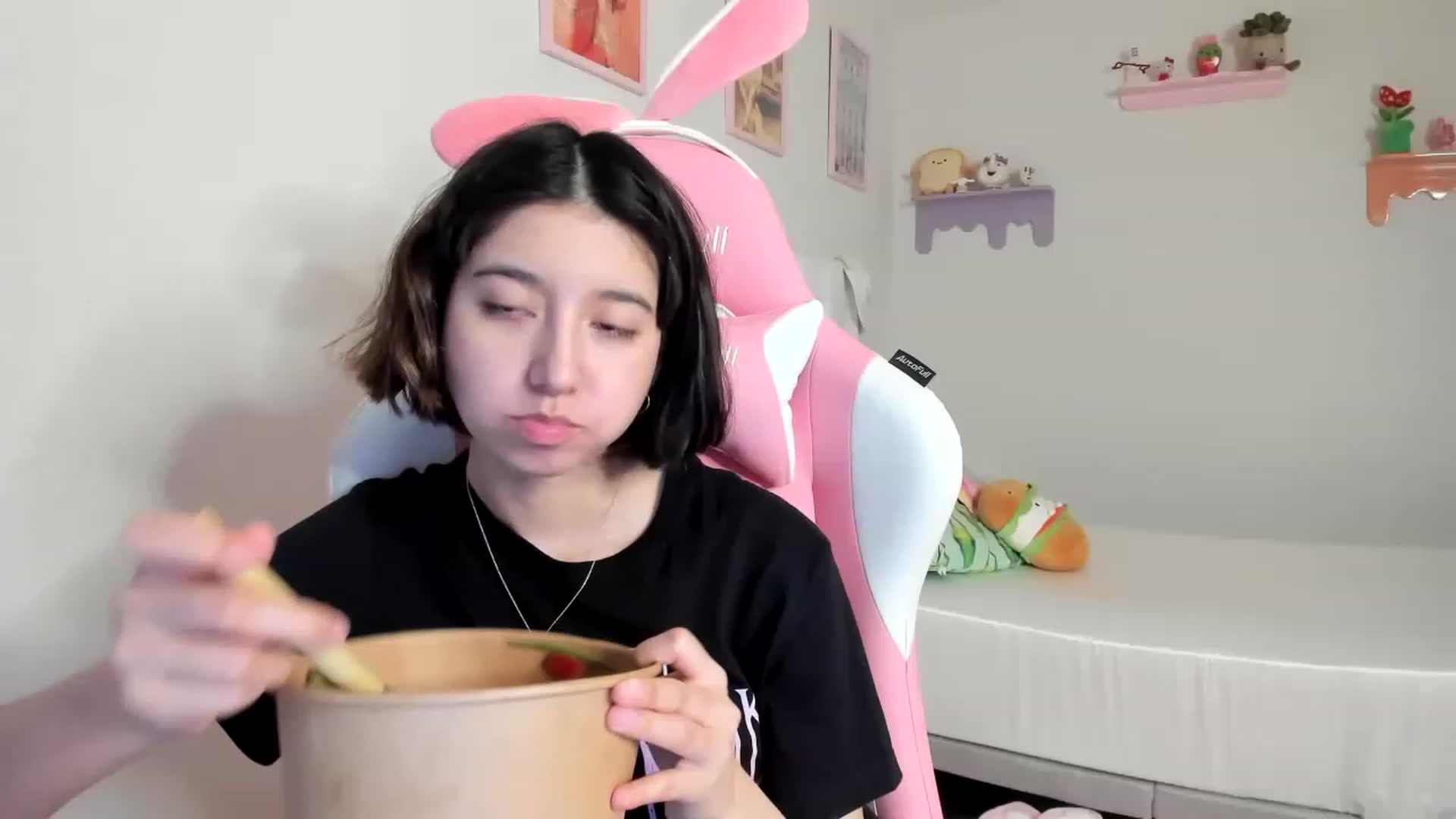 Gallery image thumbnail from Cherrycute666's myfreecams stream on, 07/11/2023, 02:32 image 8 of 20