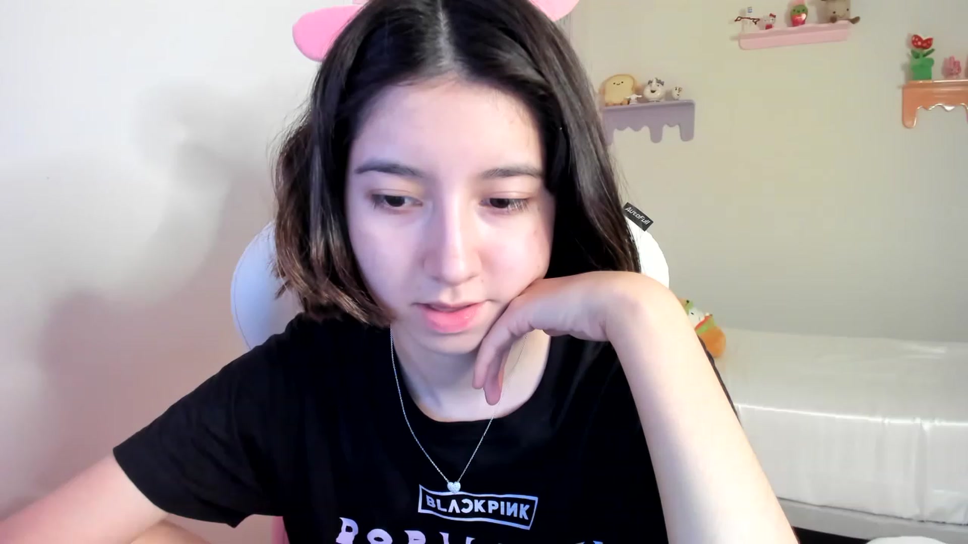 Gallery image thumbnail from Cherrycute666's myfreecams stream on, 07/11/2023, 03:55 image 18 of 20