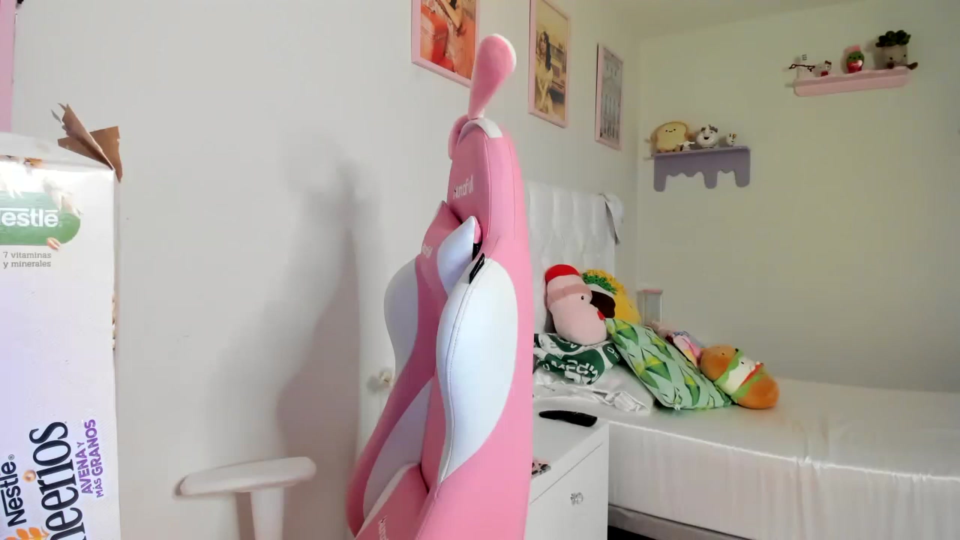 Gallery image thumbnail from Cherrycute666's myfreecams stream on, 07/11/2023, 03:55 image 5 of 20