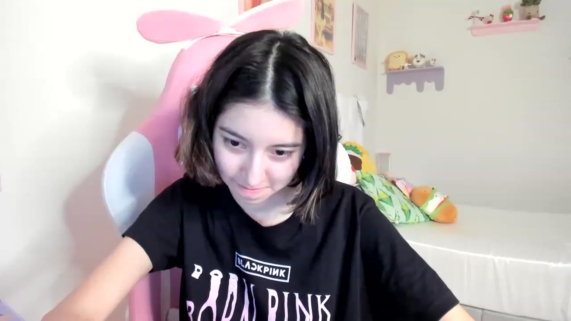 Gallery image thumbnail from Cherrycute666's myfreecams stream on, 07/11/2023, 03:55 image 1 of 20