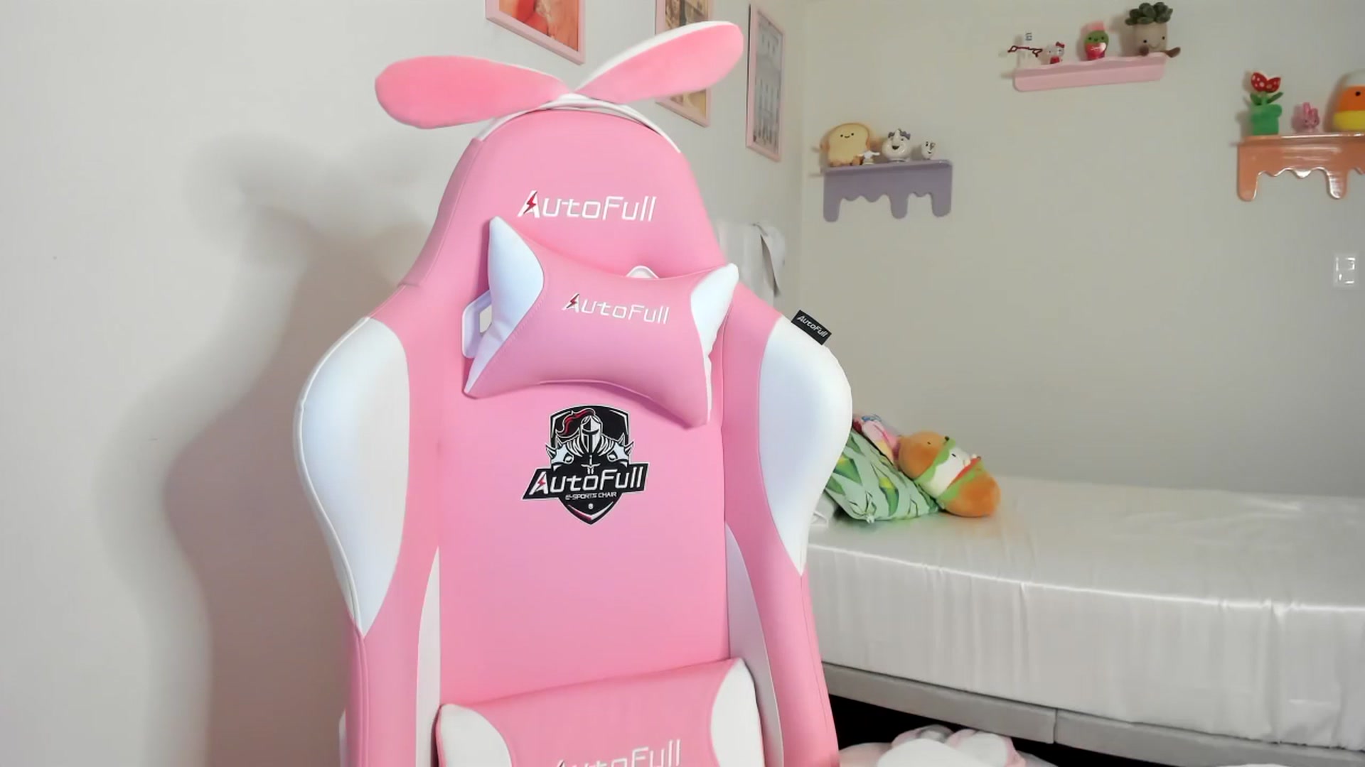 Gallery image thumbnail from Cherrycute666's myfreecams stream on, 07/11/2023, 05:12 image 11 of 20