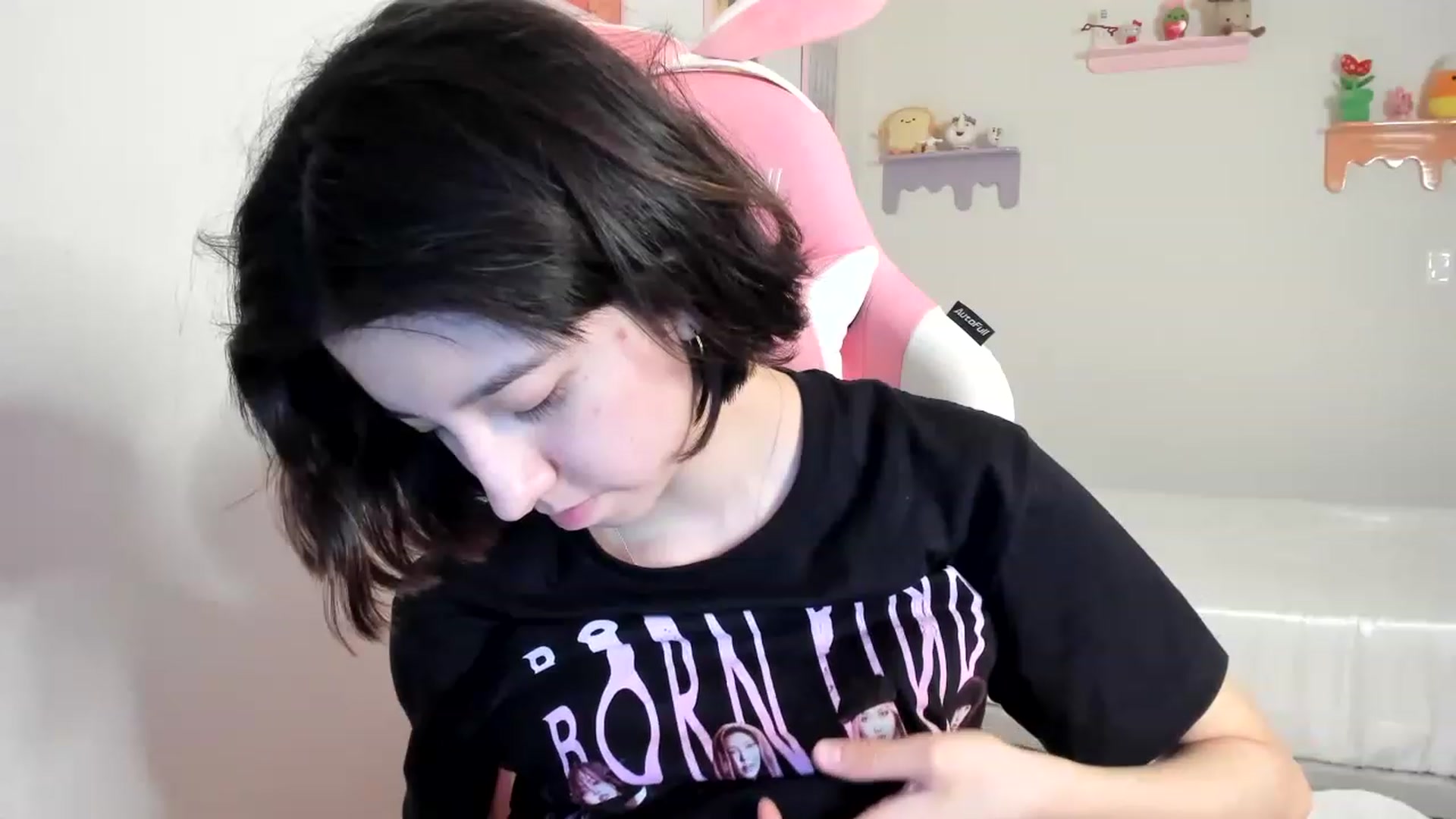 Gallery image thumbnail from Cherrycute666's myfreecams stream on, 07/11/2023, 05:45 image 17 of 20