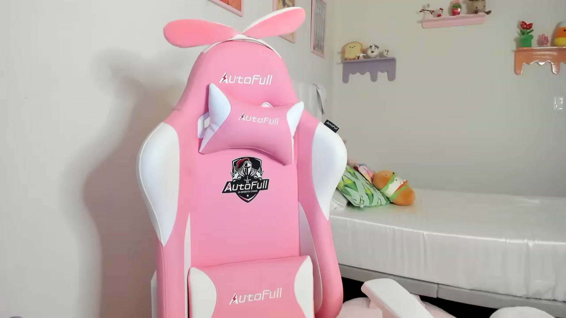 Gallery image thumbnail from Cherrycute666's myfreecams stream on, 07/11/2023, 05:45 image 20 of 20