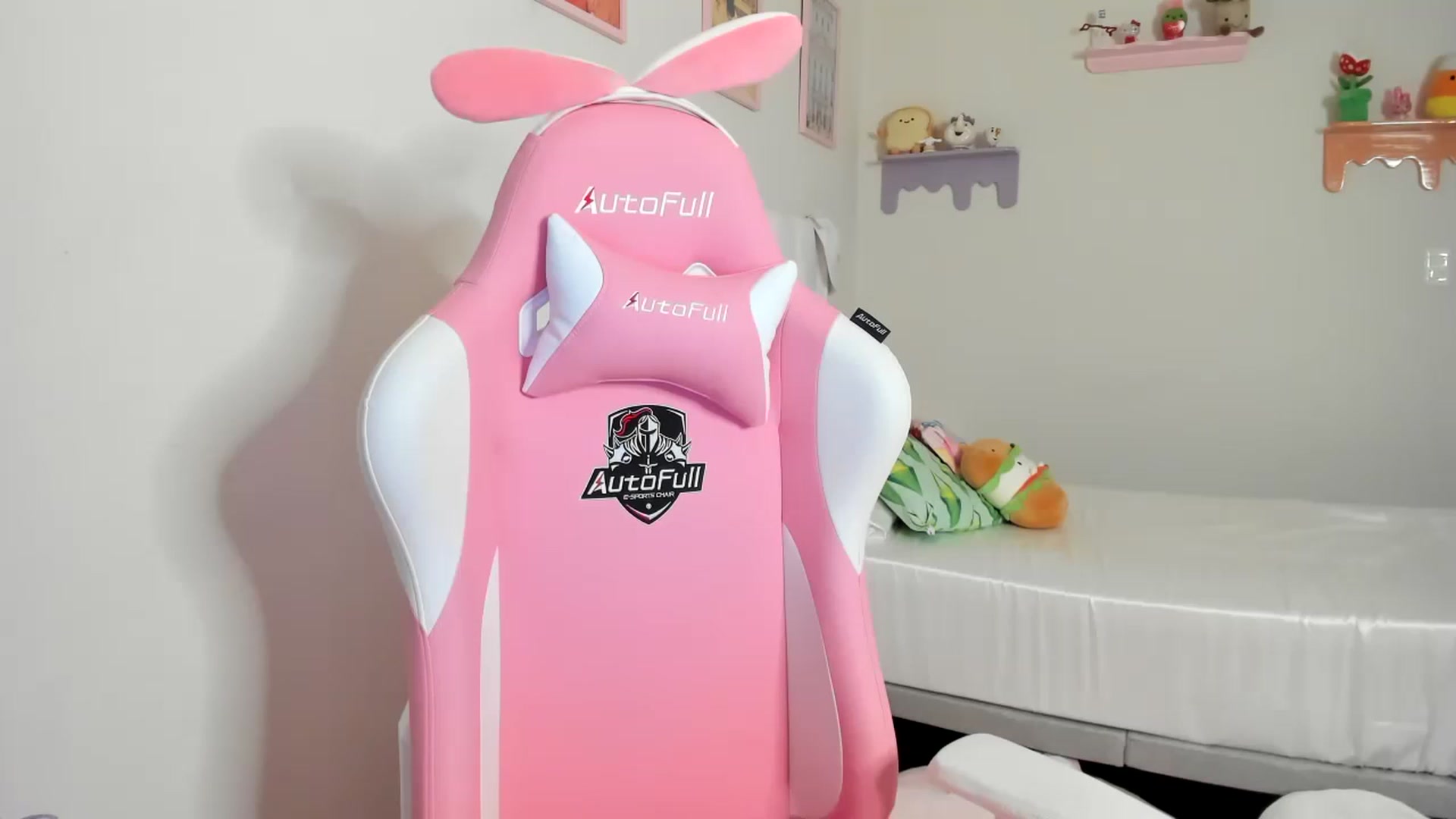 Gallery image thumbnail from Cherrycute666's myfreecams stream on, 07/11/2023, 05:45 image 18 of 20