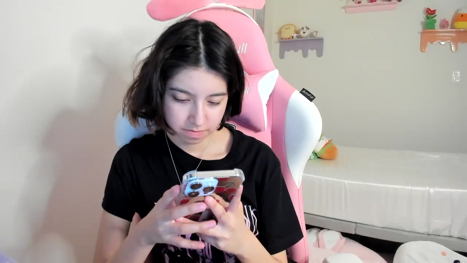 Gallery image thumbnail from Cherrycute666's myfreecams stream on, 07/11/2023, 09:14 image 7 of 20