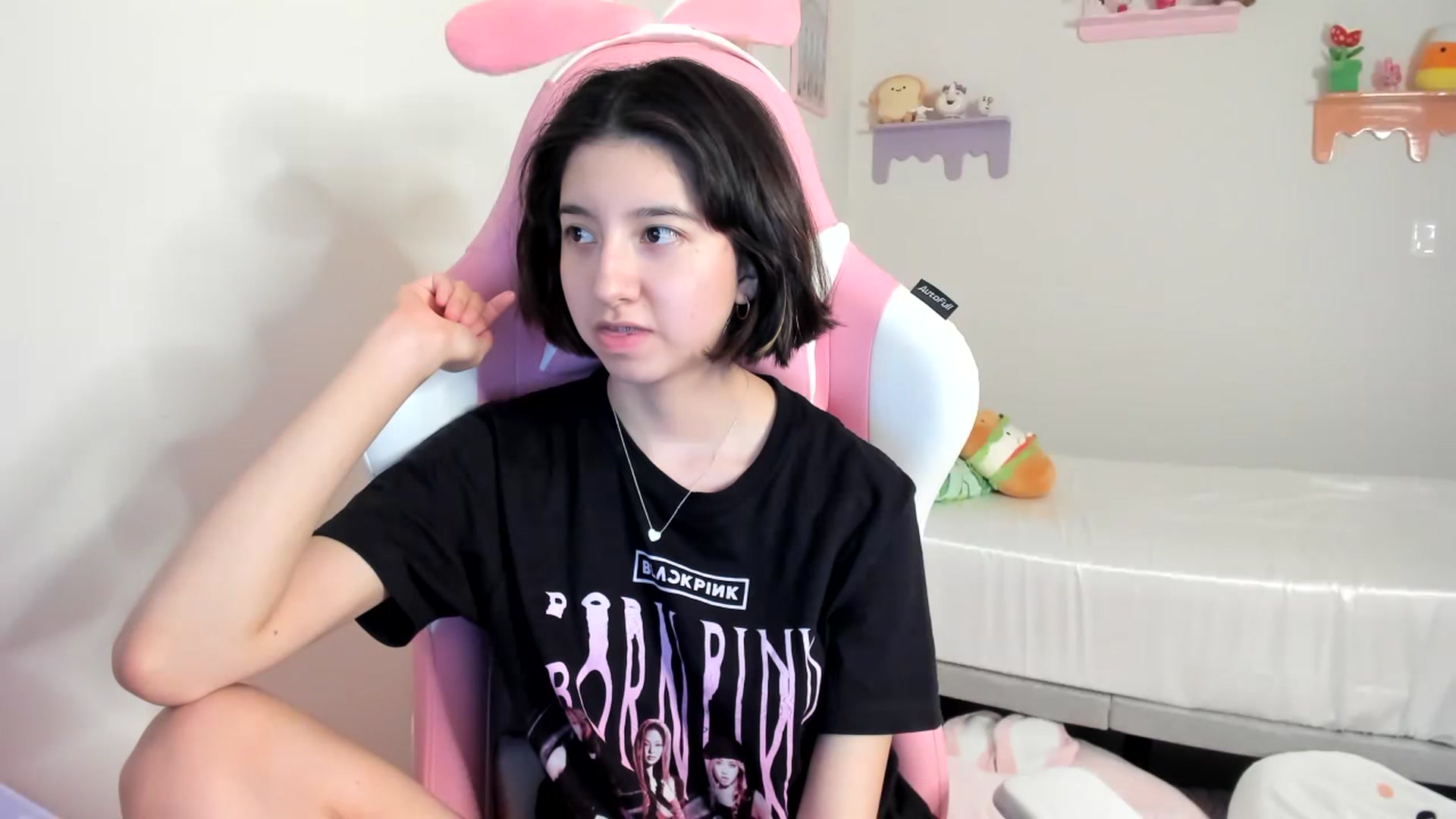 Gallery image thumbnail from Cherrycute666's myfreecams stream on, 07/11/2023, 09:14 image 1 of 20
