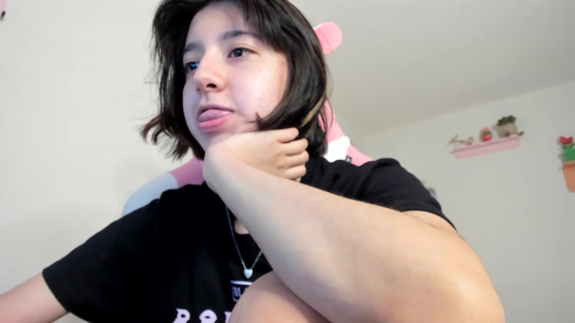 Gallery image thumbnail from Cherrycute666's myfreecams stream on, 07/11/2023, 11:23 image 3 of 20