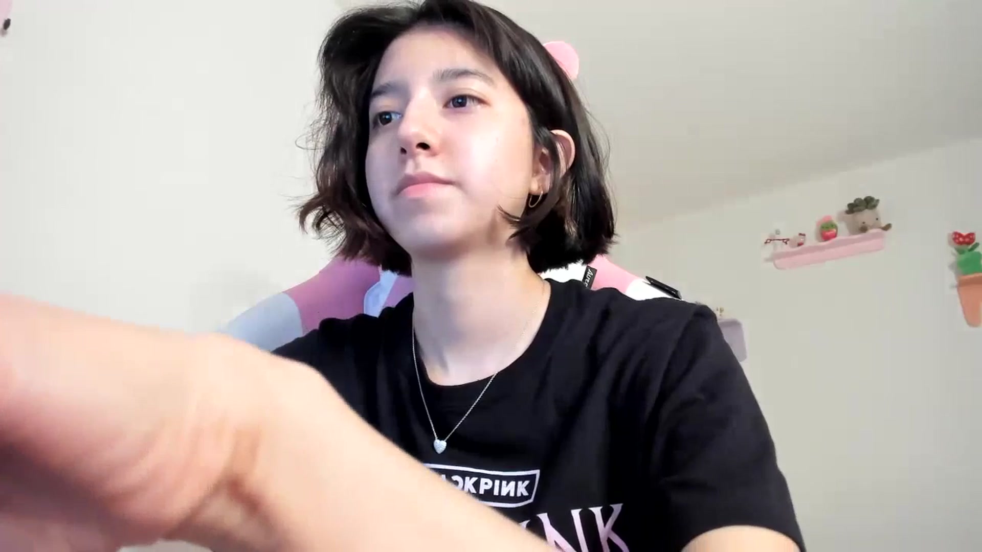 Gallery image thumbnail from Cherrycute666's myfreecams stream on, 07/11/2023, 11:23 image 4 of 20