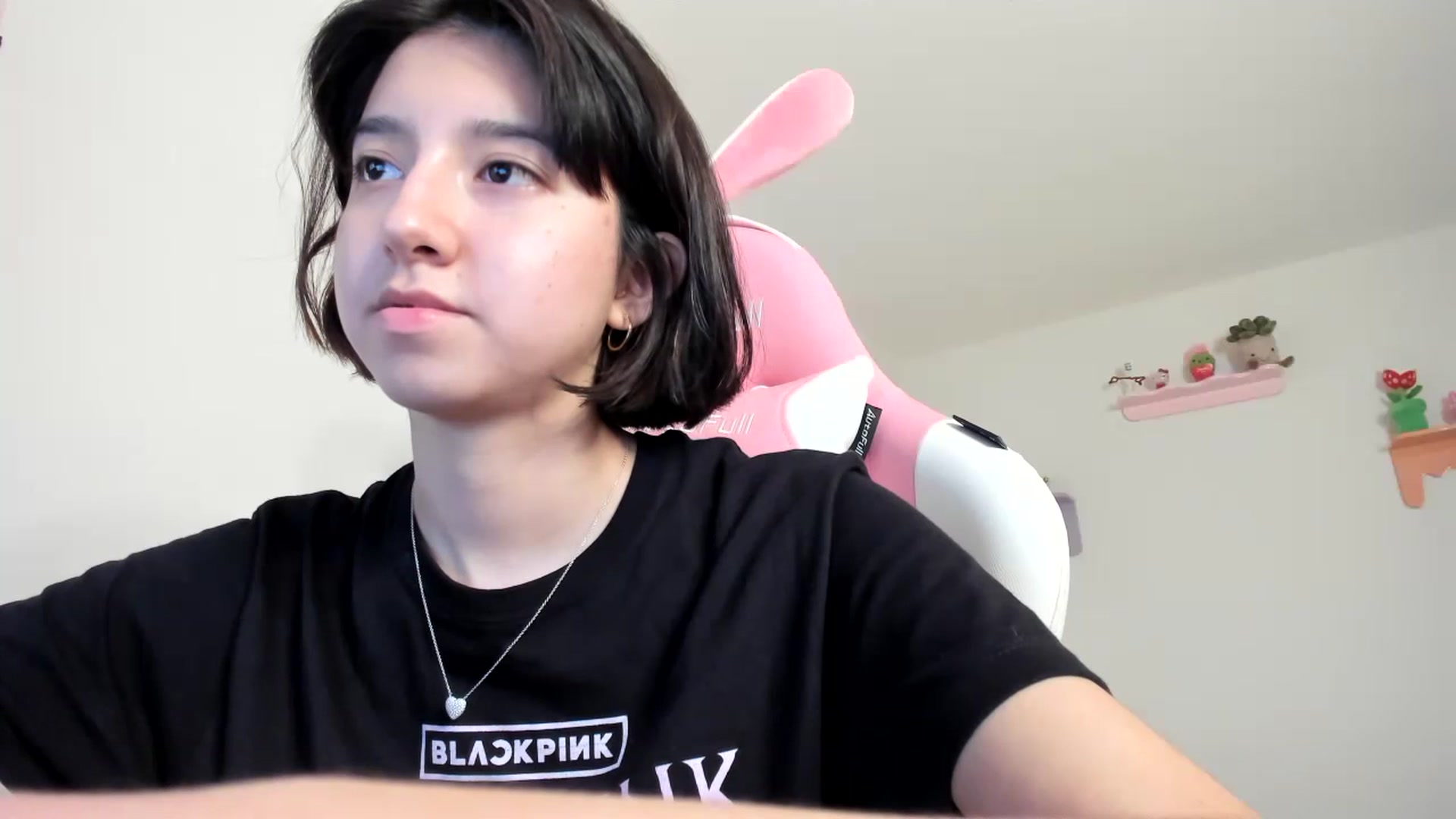 Gallery image thumbnail from Cherrycute666's myfreecams stream on, 07/11/2023, 11:23 image 17 of 20